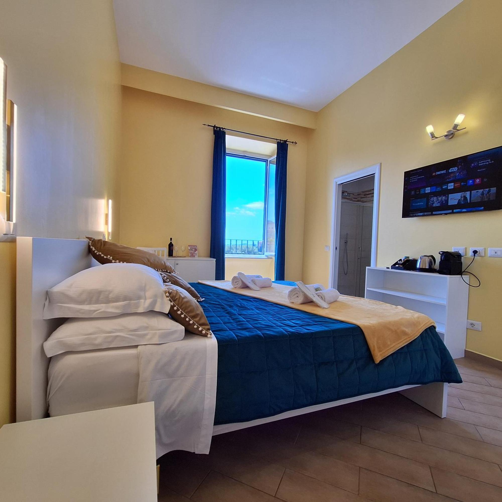 Residenze Serventi Longhi