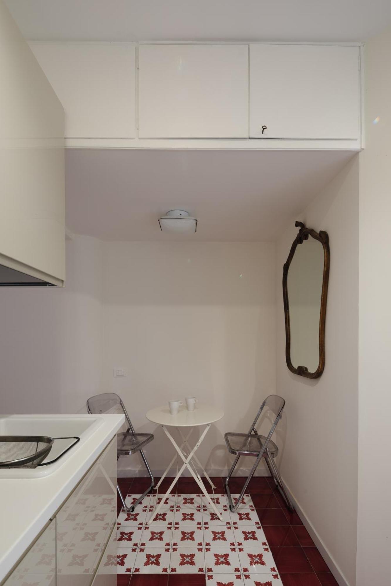 Modern Pied A Terre Near Piazza Navona * Roma