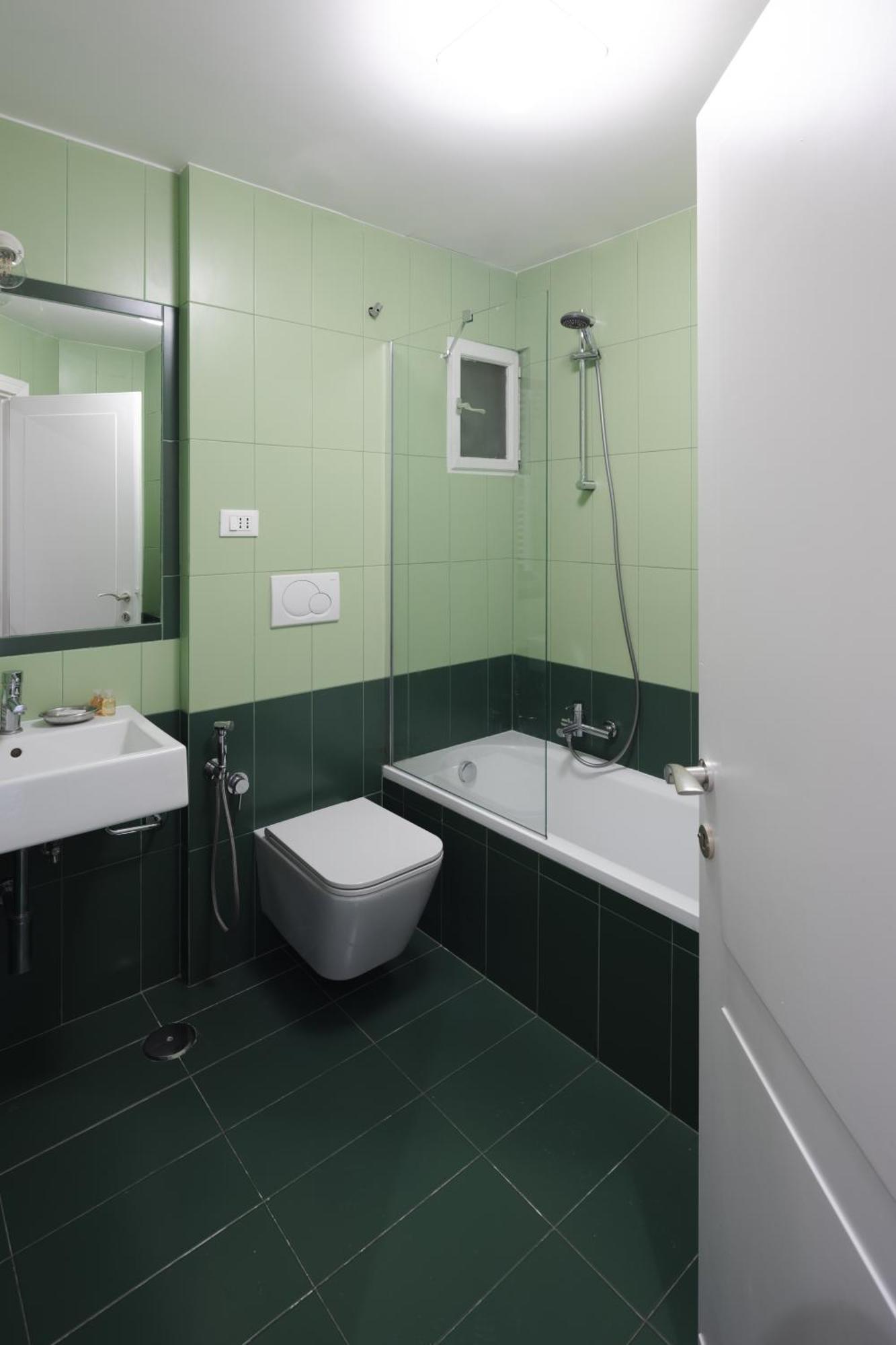 Modern Pied A Terre Near Piazza Navona Appartamento *