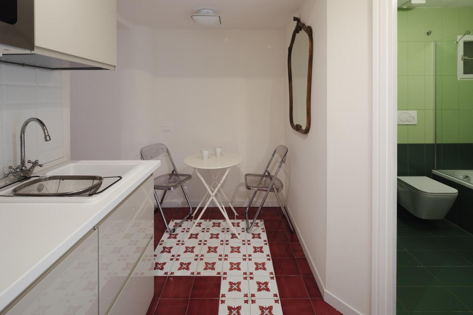 Modern Pied A Terre Near Piazza Navona * Roma