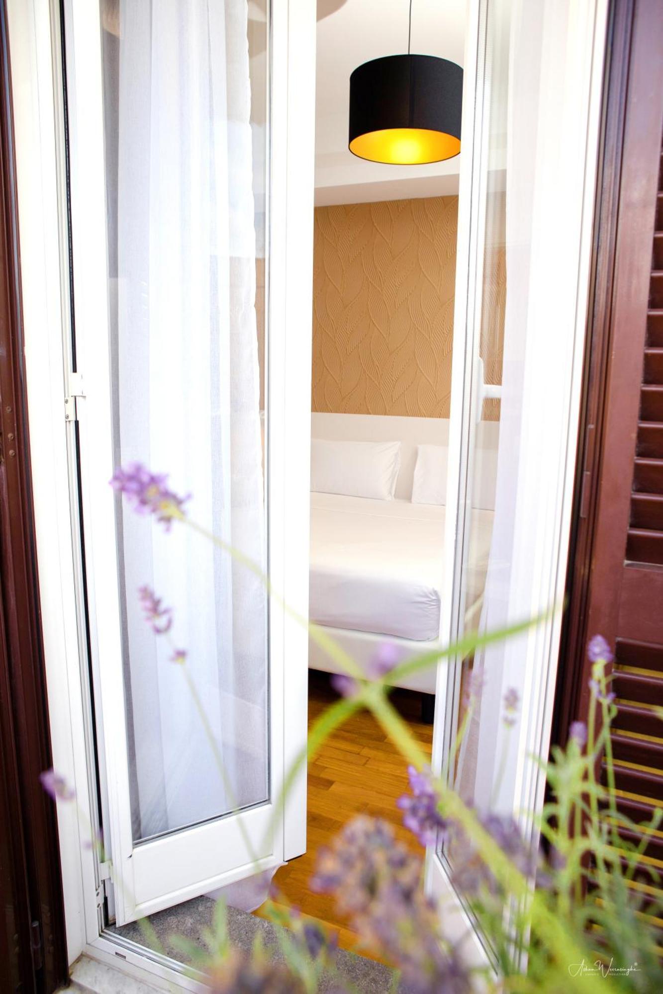 Affittacamere Magikrooms Topaz *