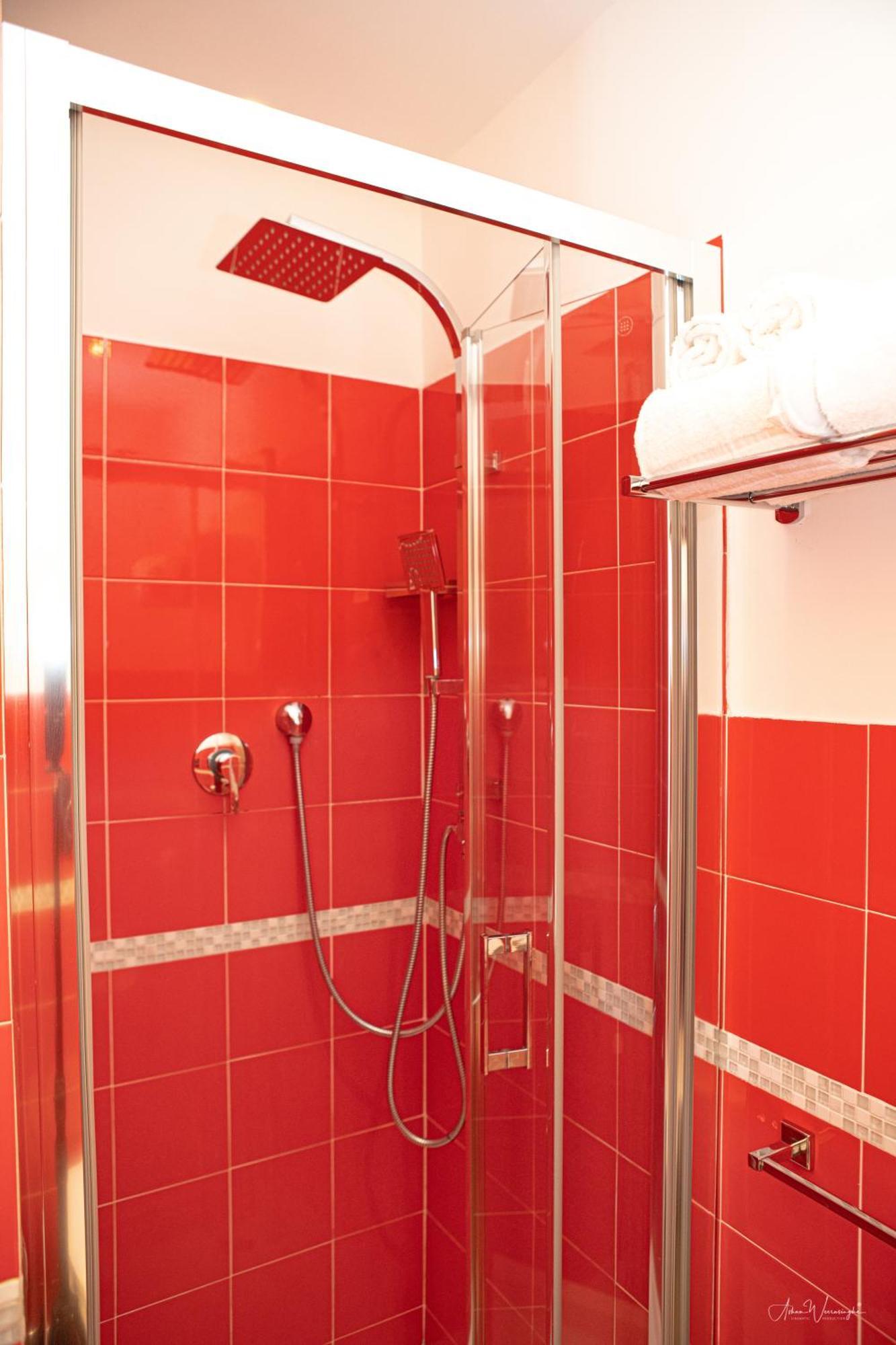 Affittacamere Magikrooms Topaz *