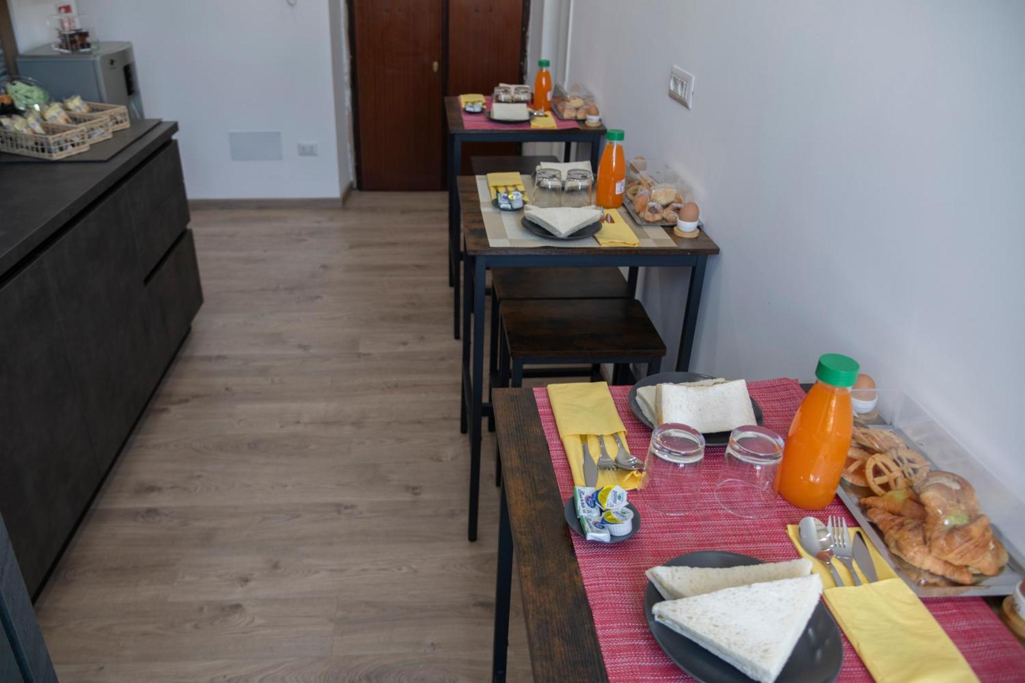 Trastevere New Luxury Acomodação com café da manhã  *