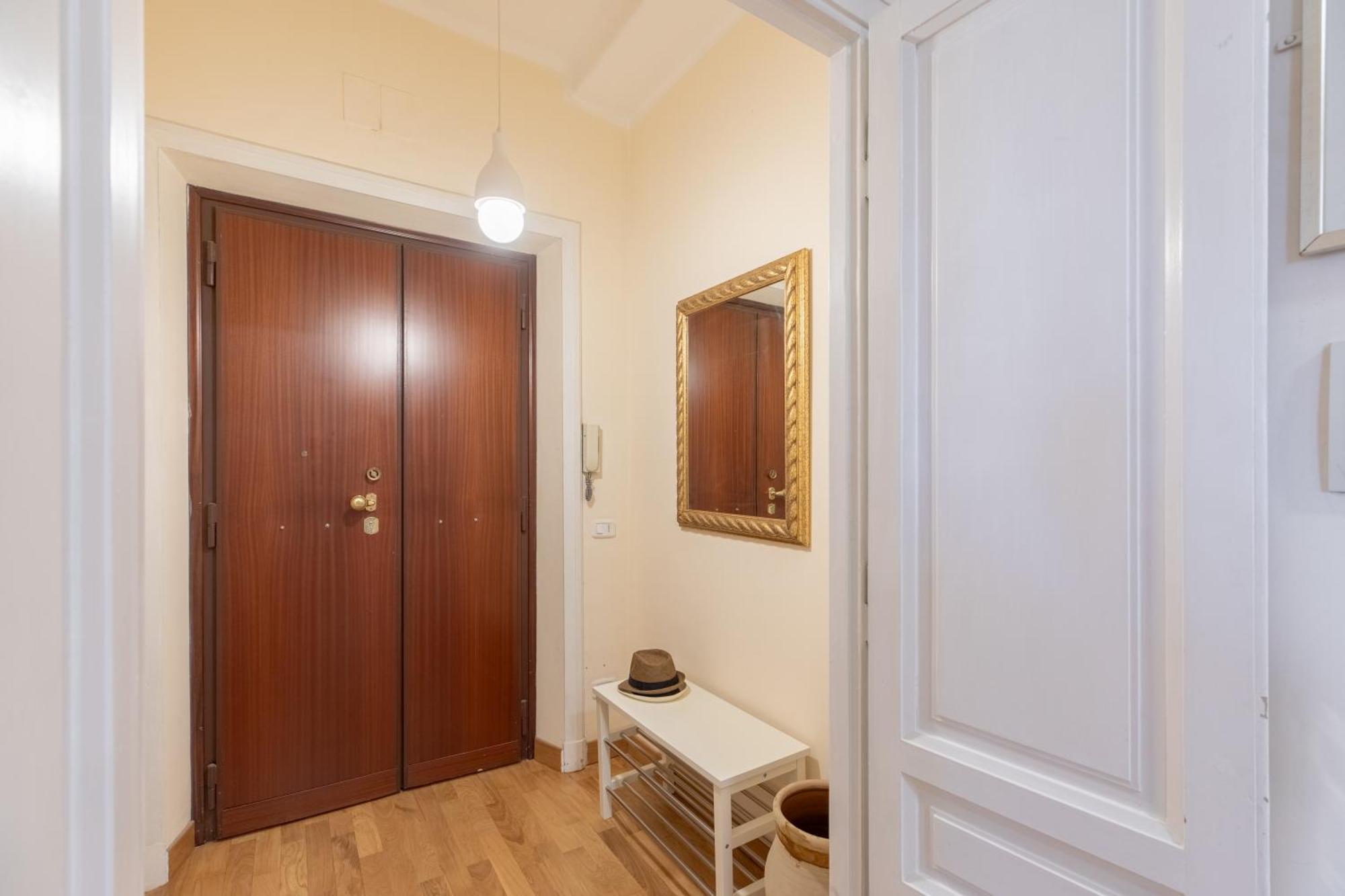 Iflat Bright & Comfy 2-bedroom Near Vatican *