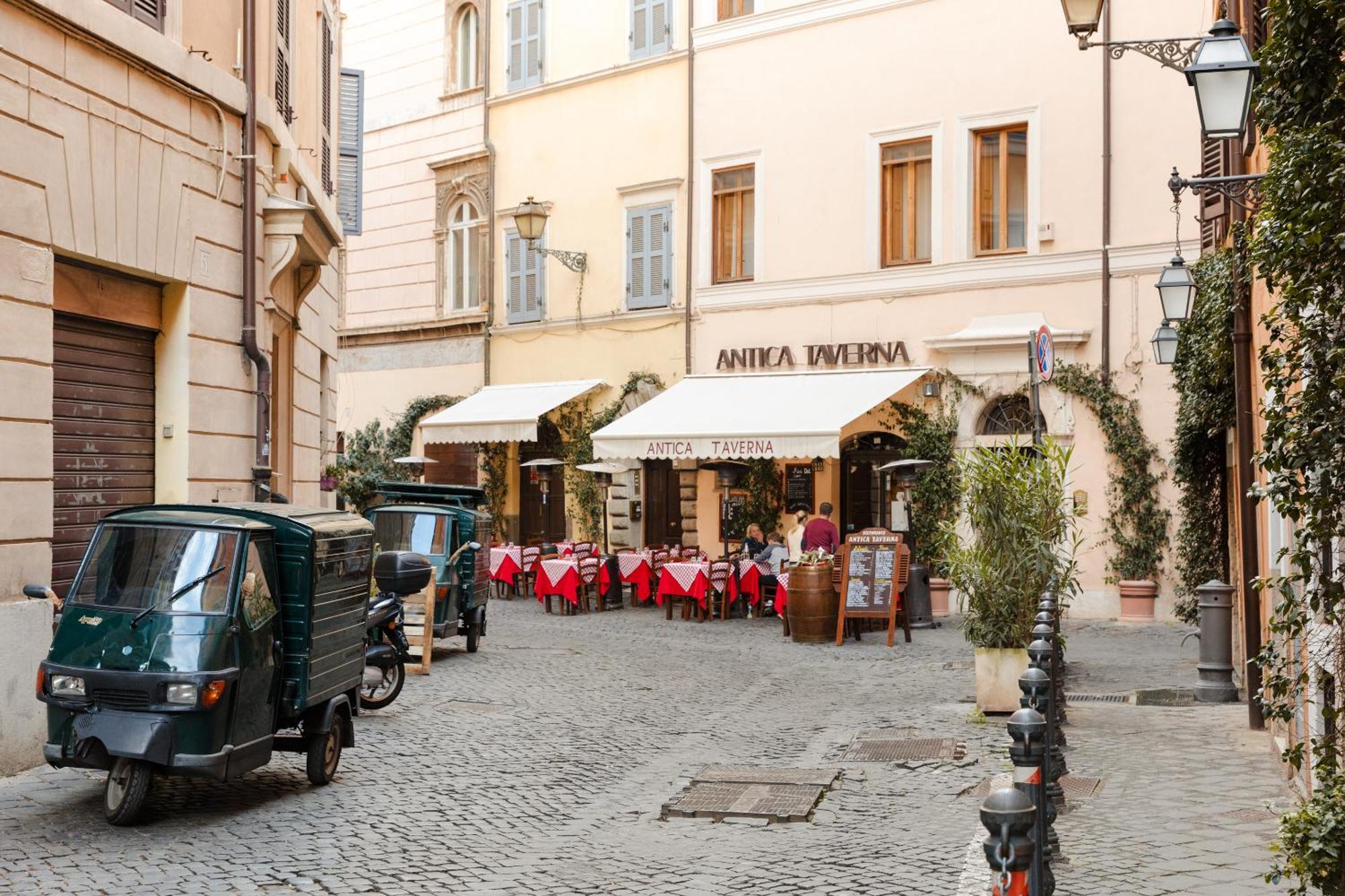 Sonder Palazzo Taverna 3*