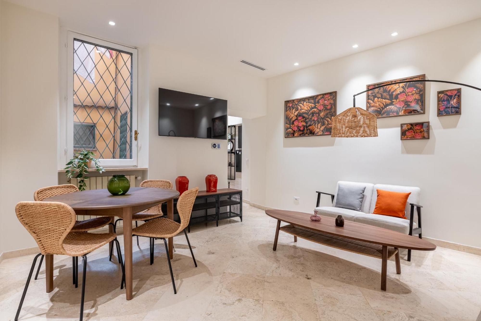 Charming 3 Bedroom In The Historic Center * Roma