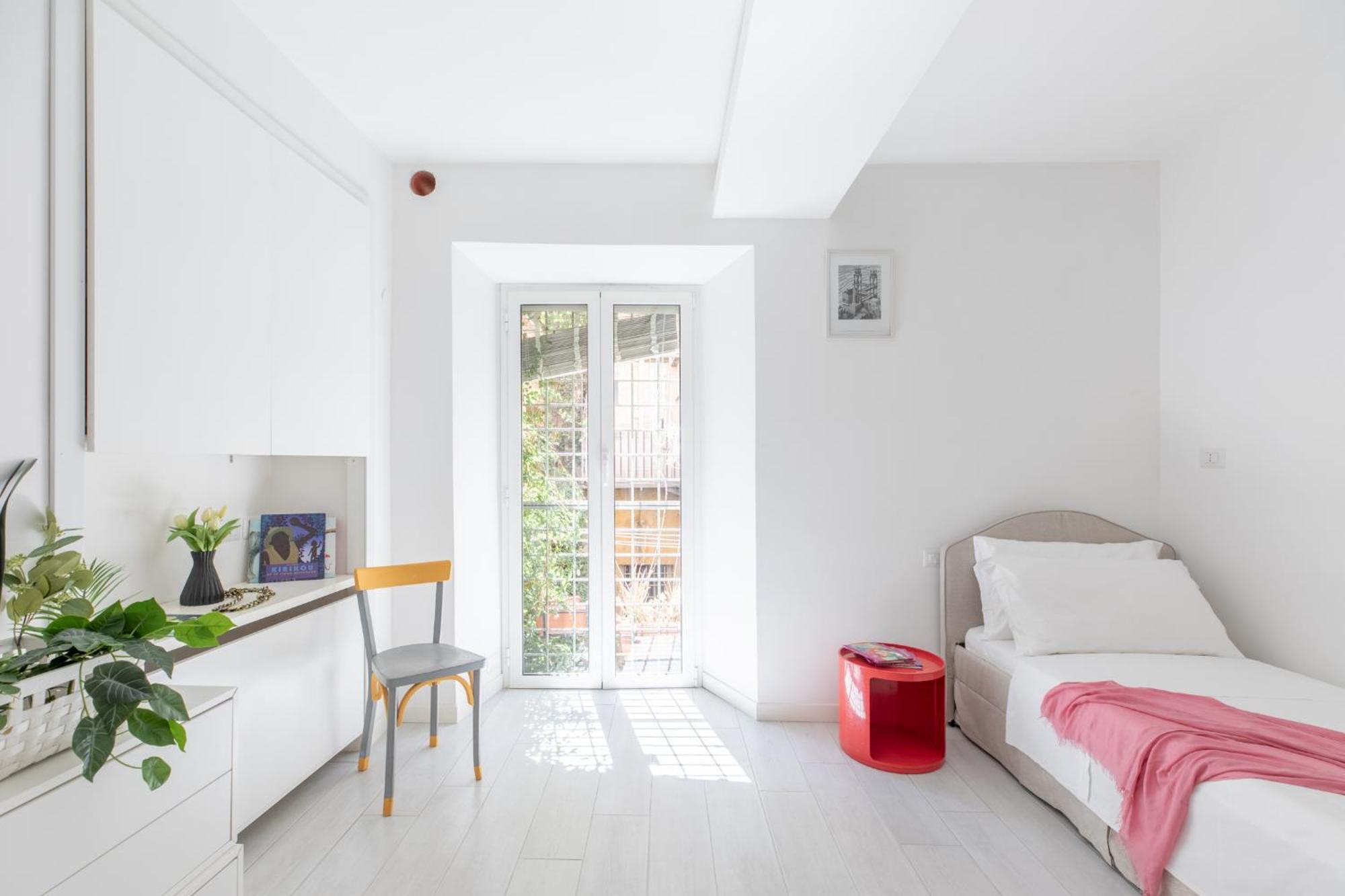 Iflat Colosseum Modern & Peaceful Design Apartment