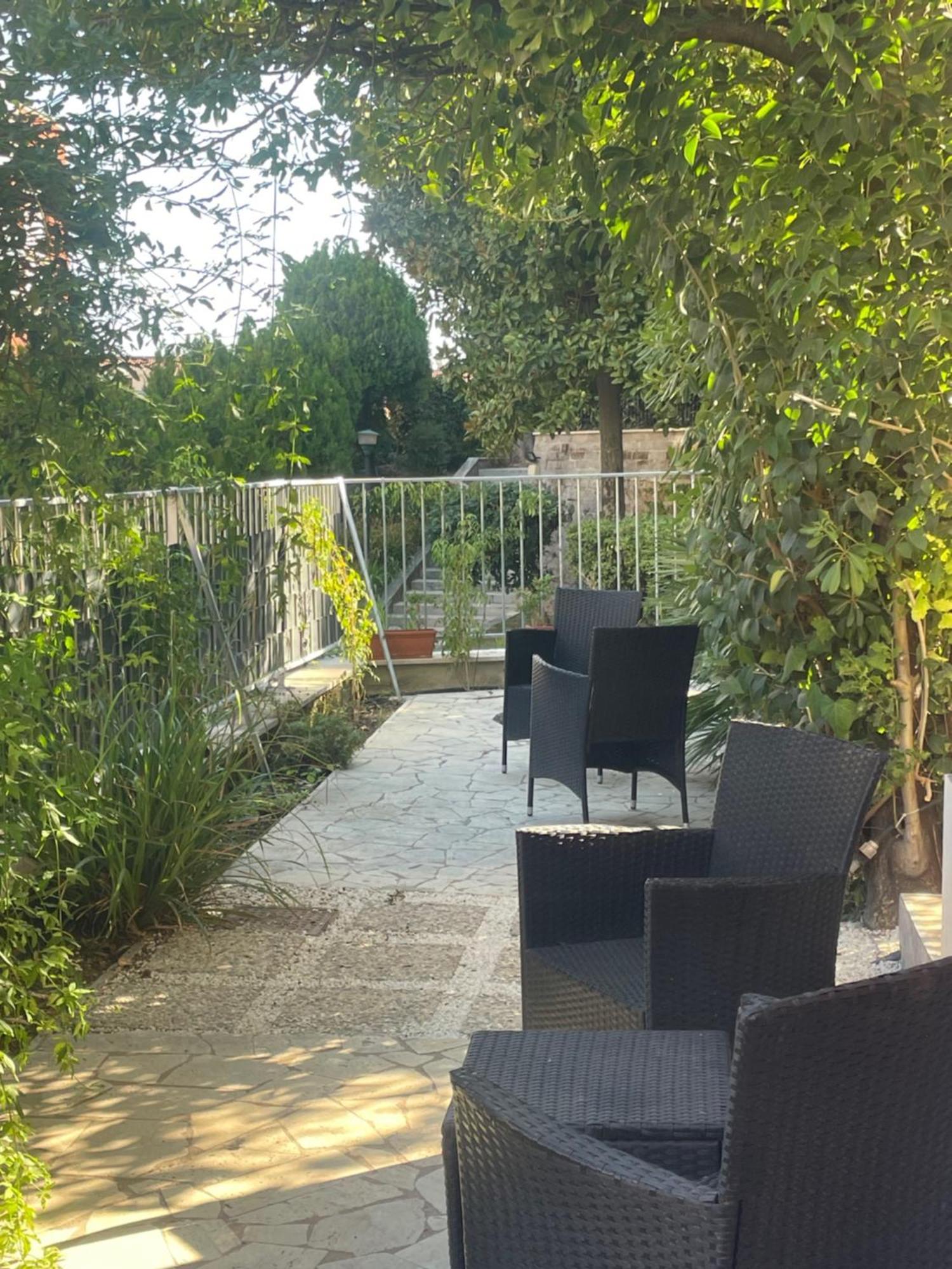 Chez Nous Apartment Rom