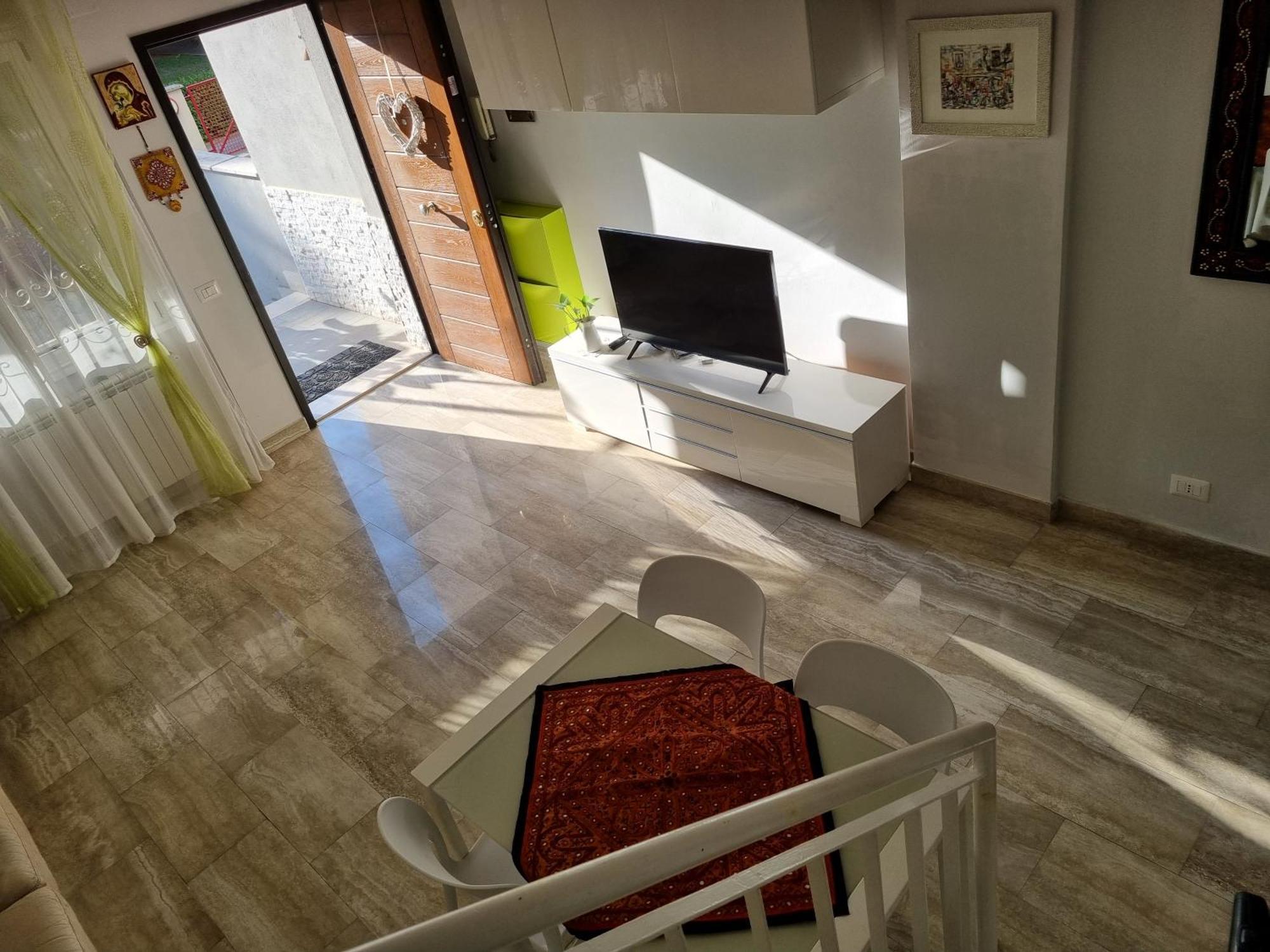 Apartamento Intero Con Giardino E Parcheggio *