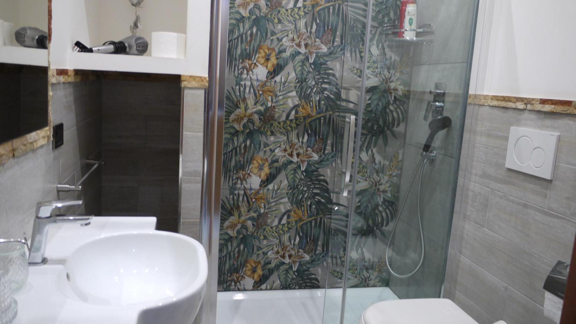 Apartment Charming With 3 Bedrooms Rom
