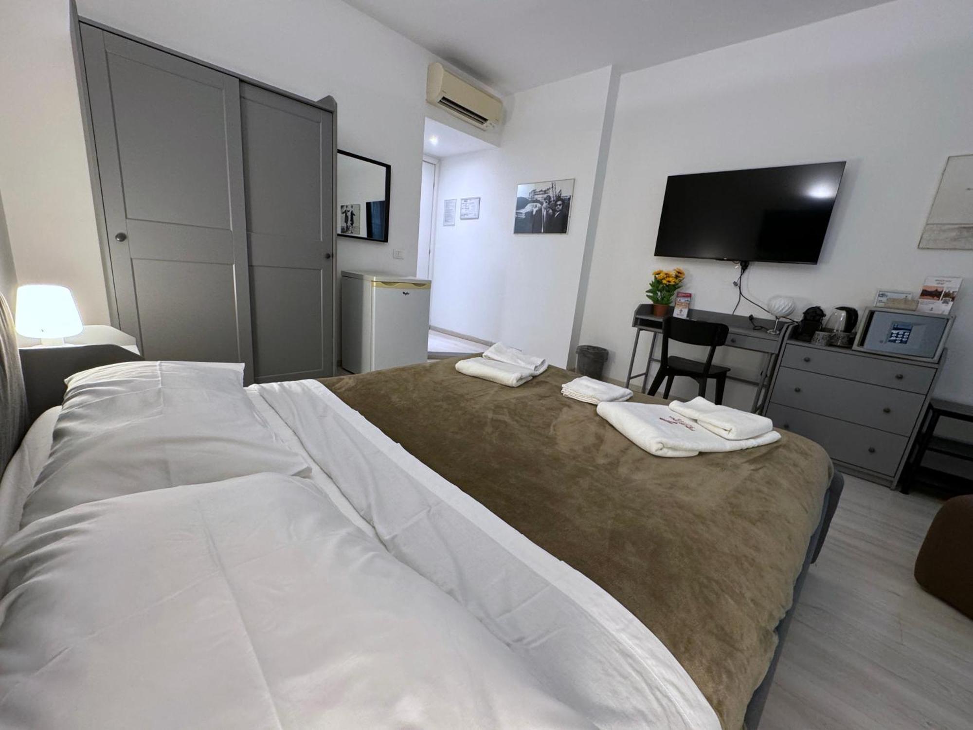 Affittacamere Tiburtina Suites, 2*