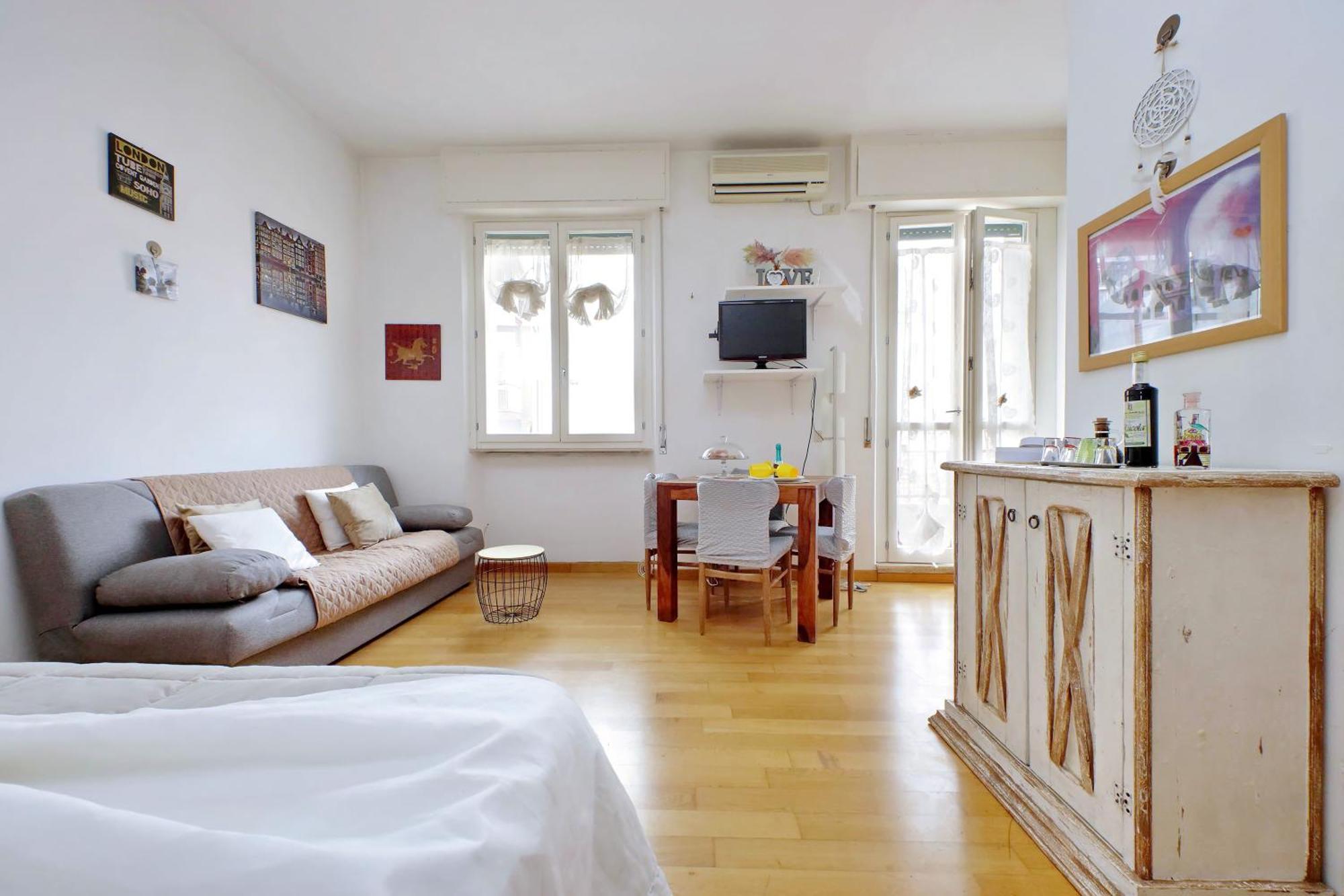 Magenta Deluxe Silveri Apartment