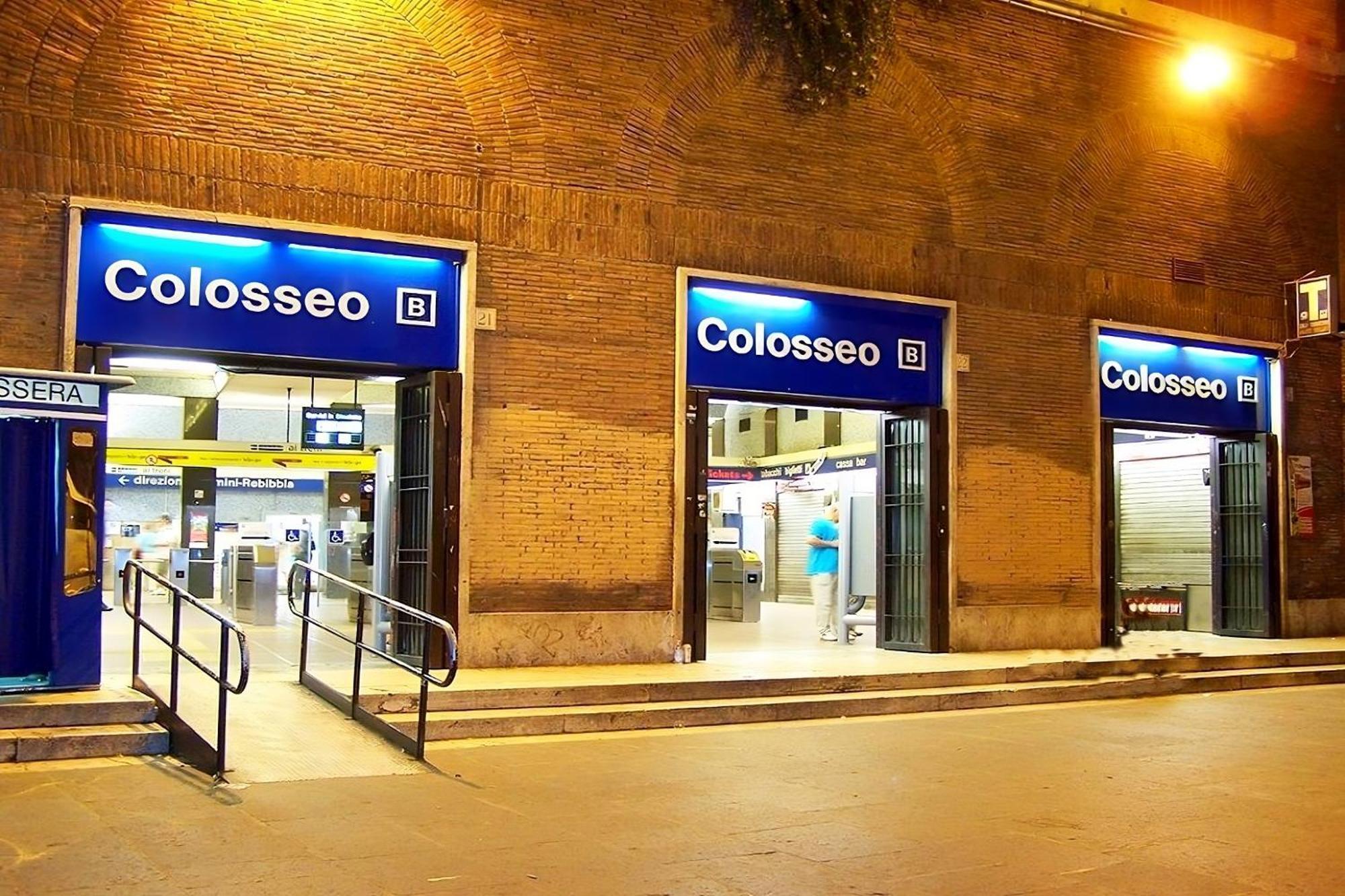 Vacanze Romane Colosseo * Roma