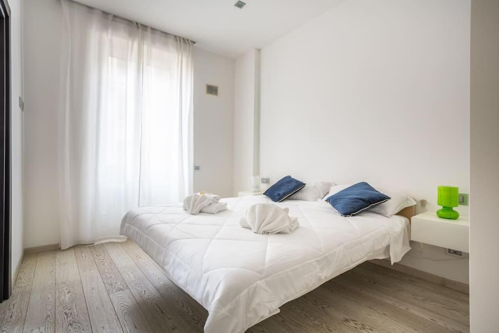 Charme & Luxe 2 Bedroom Center