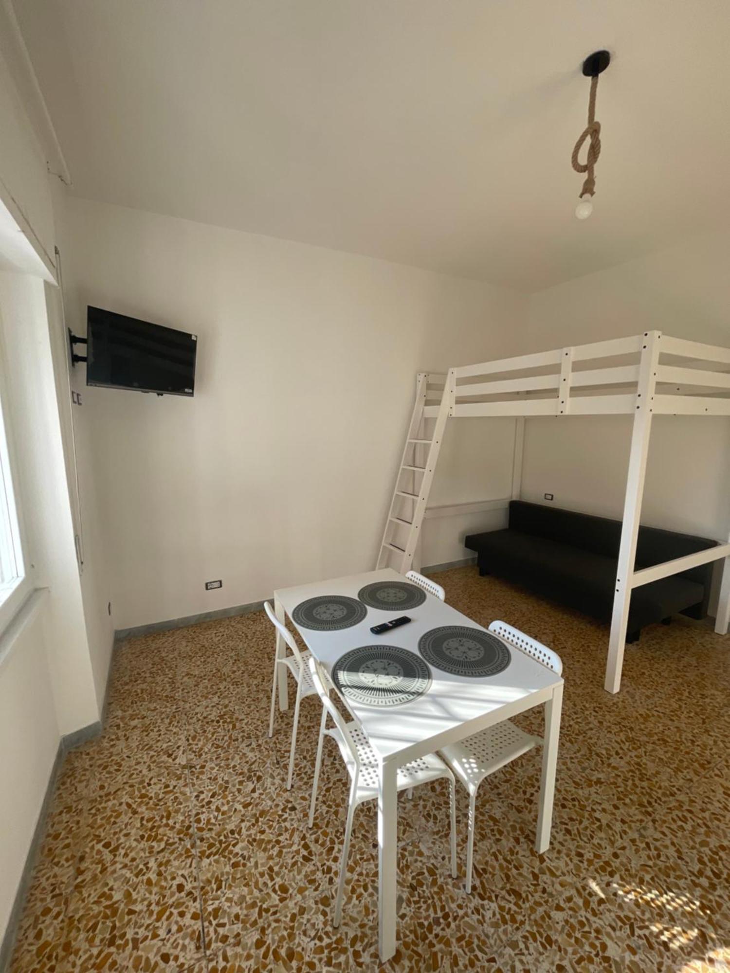 Stanza Confortevole A * Roma
