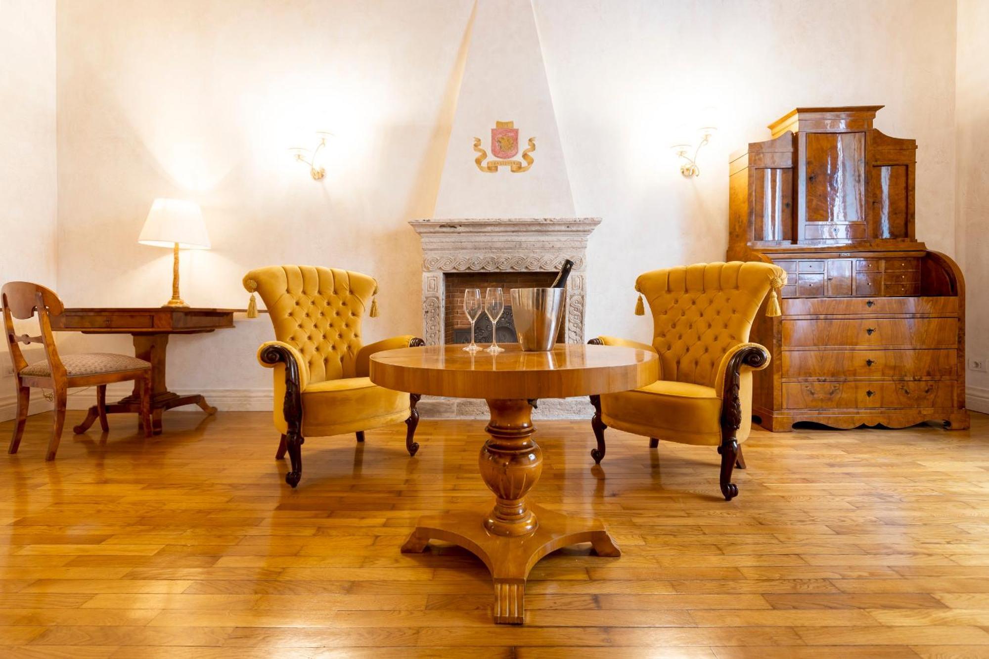 Gasthof Pantheon In *