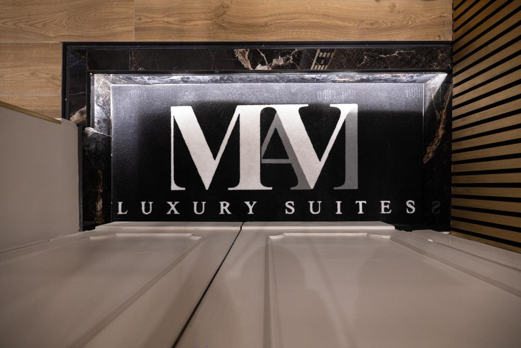 Mavi Luxury * Roma