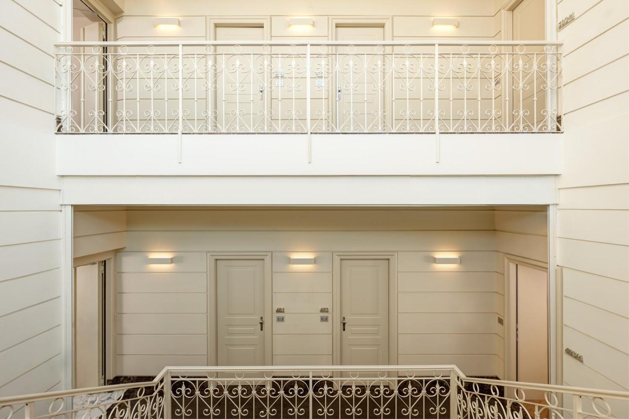Hotel The First Arte - Preferred & 5*