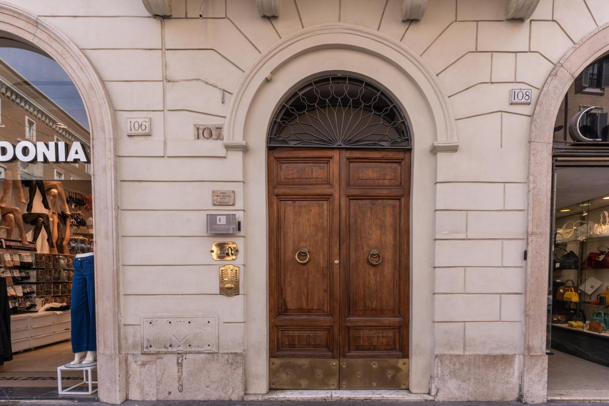 Domus In Via Del Corso *
