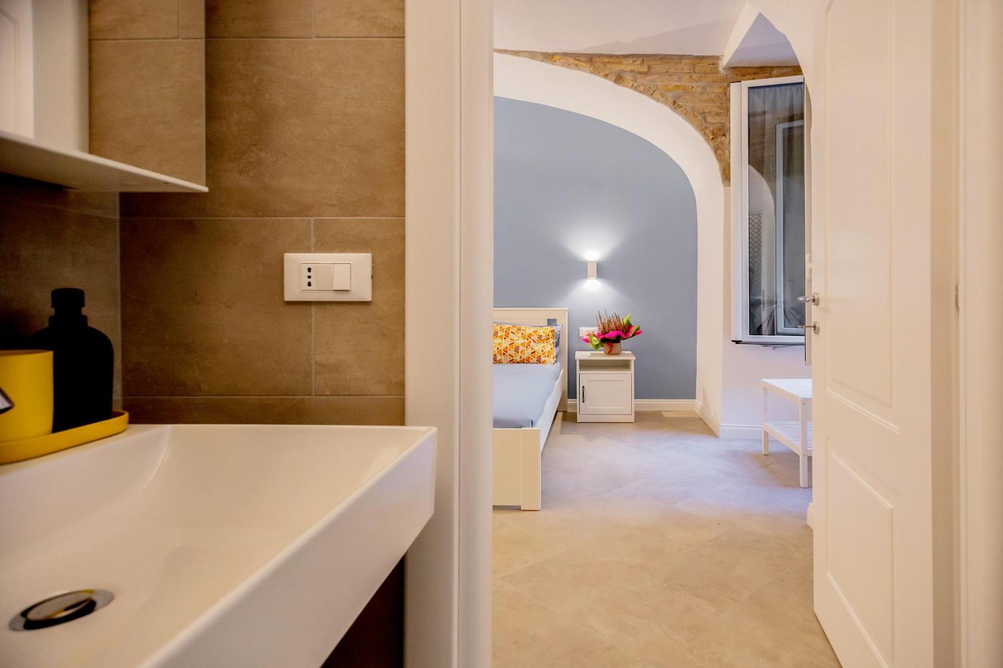 Live - Chez Le Roi Luxury Apartment *