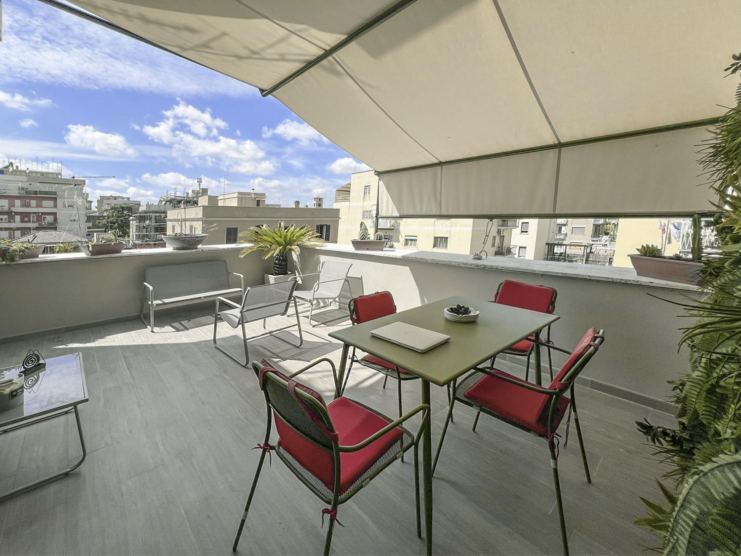 Attico Urbano Terrazza Su Metro A Cornelia Appartamento Roma