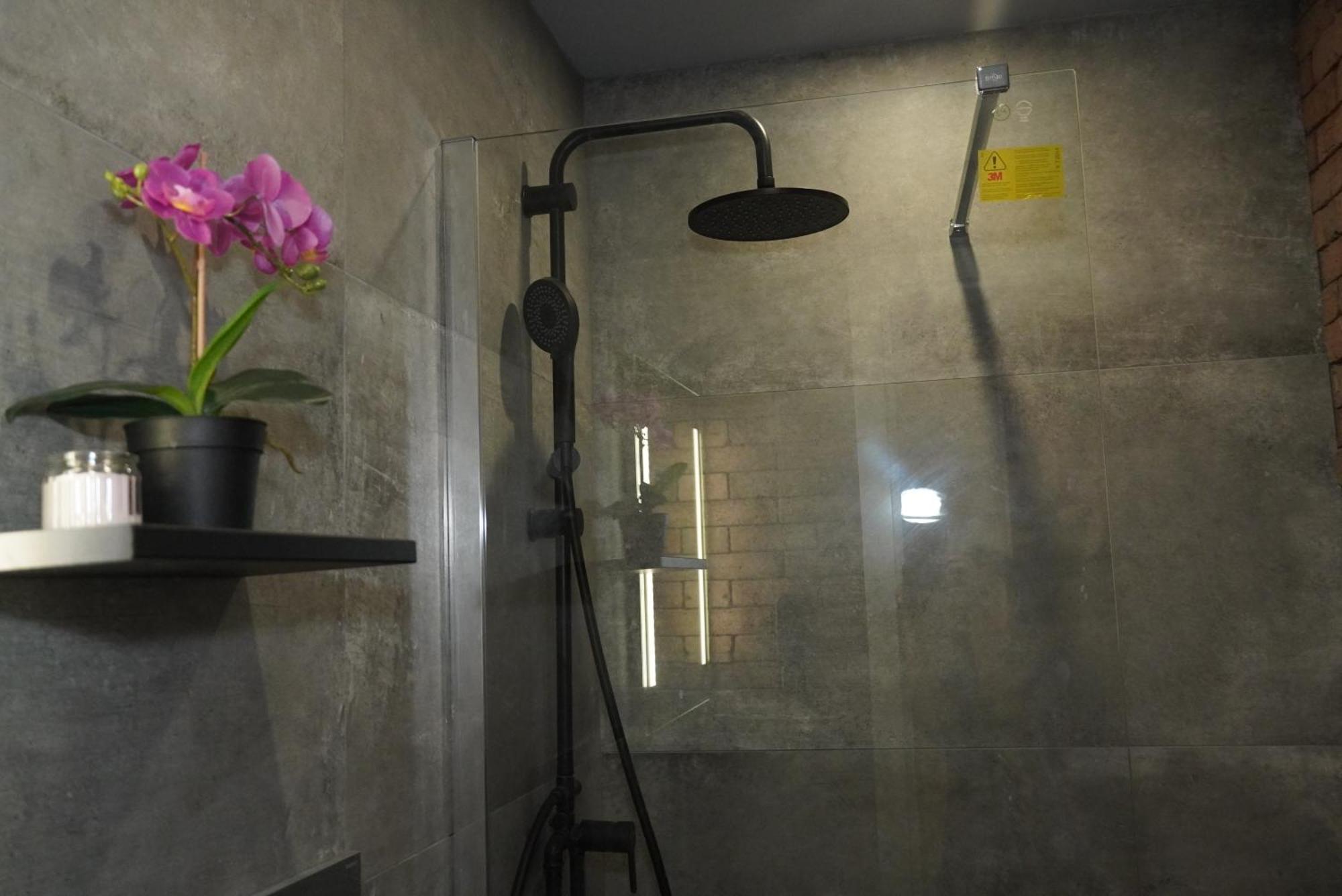 Vatican Street Art Guest house *