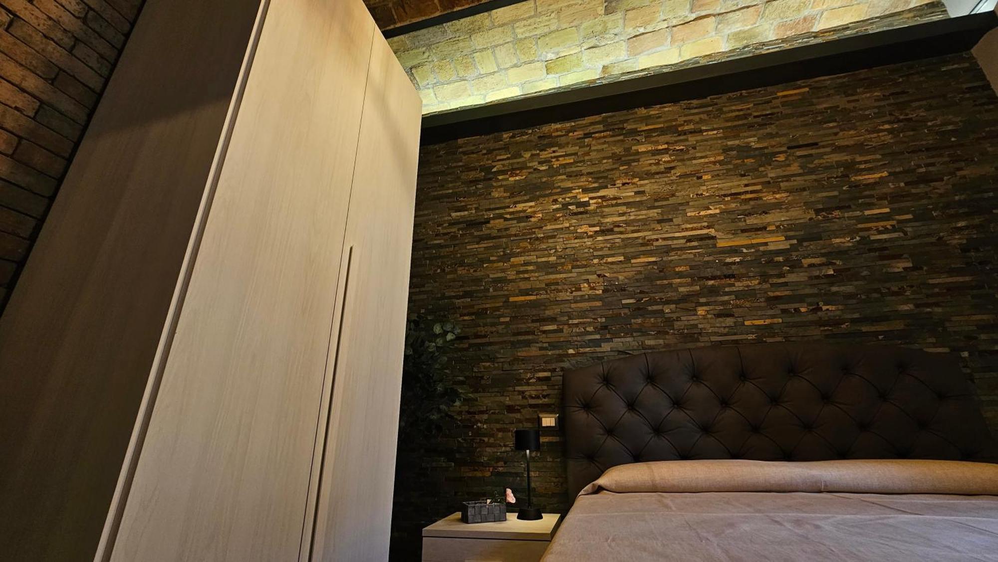 Vatican Street Art Guest house *