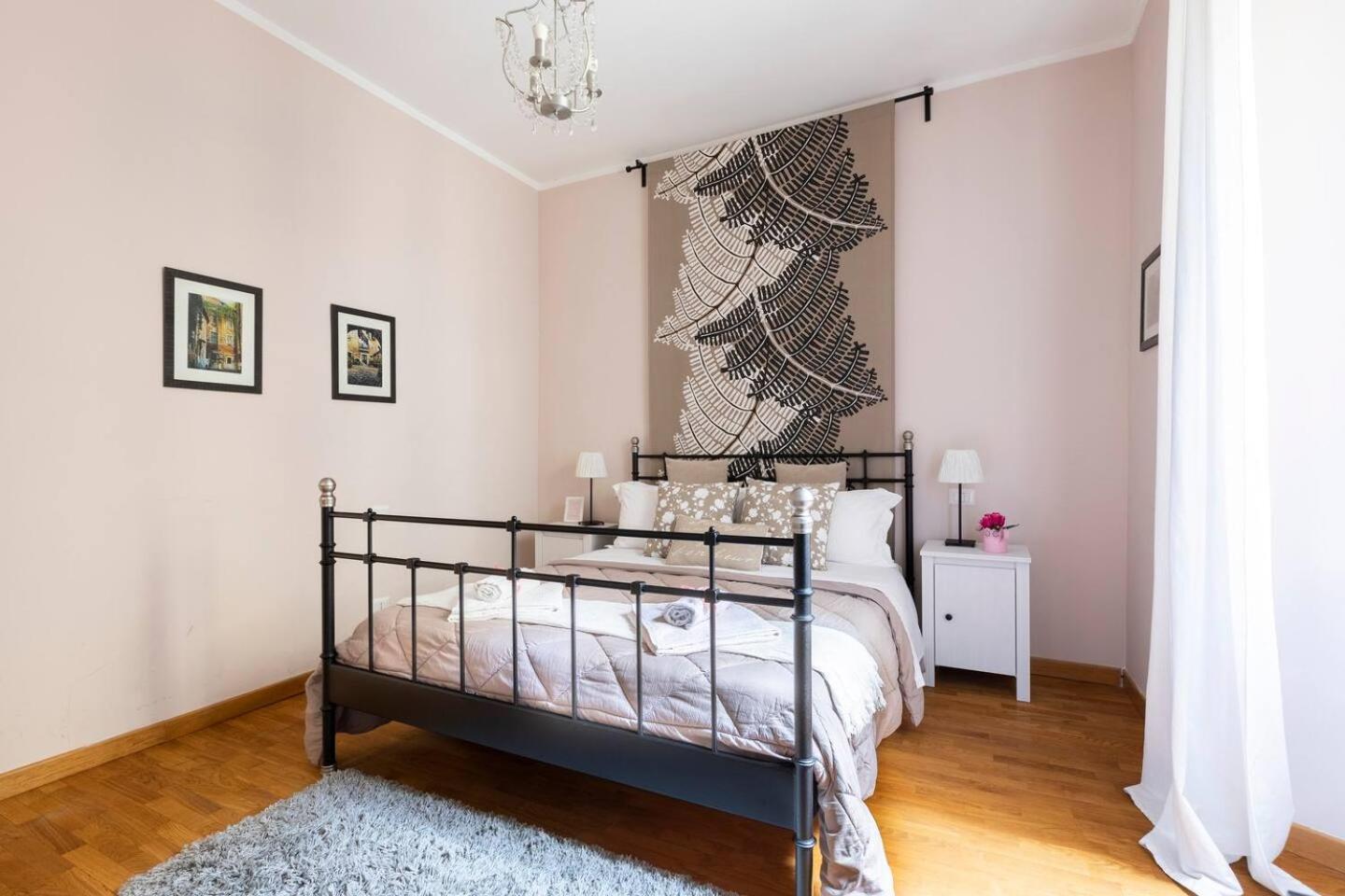 Florje House Rom