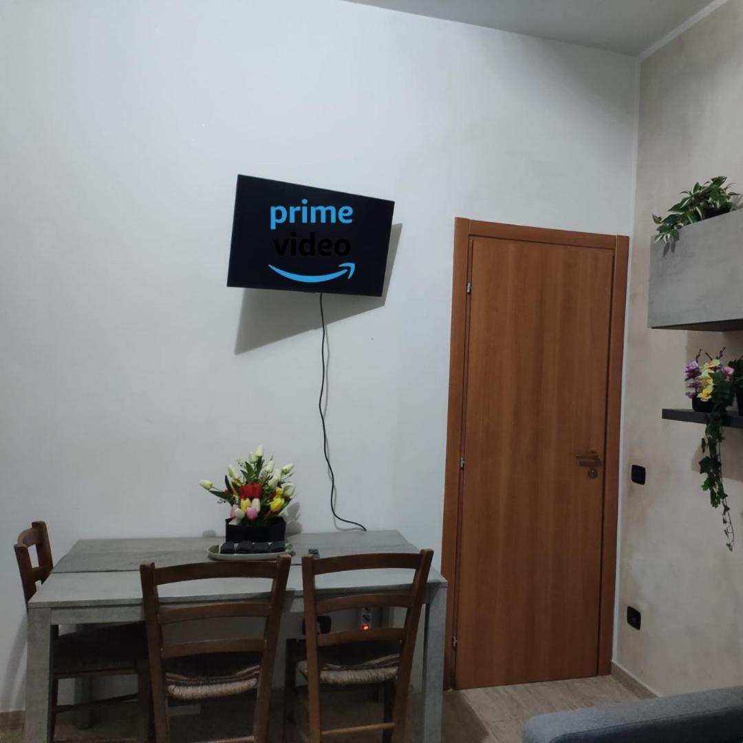 Deluxe With Private Kitchen And Garden - Close To Metro C Roma