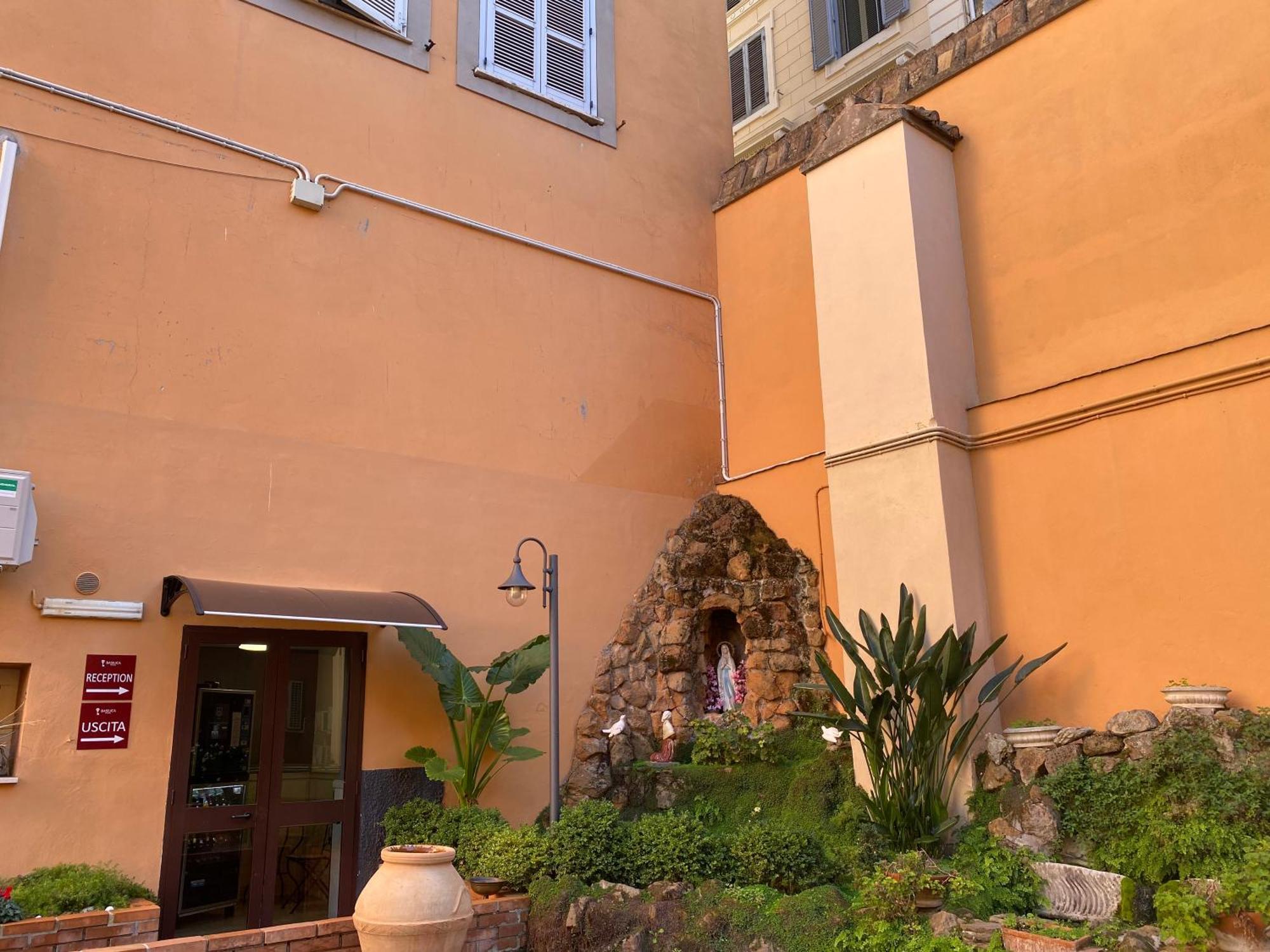 Basilica 3* Roma