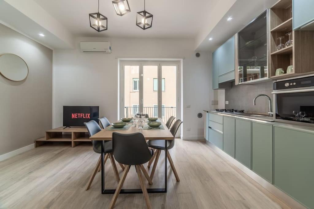 Domus 124, Elegant Comfort With Parking