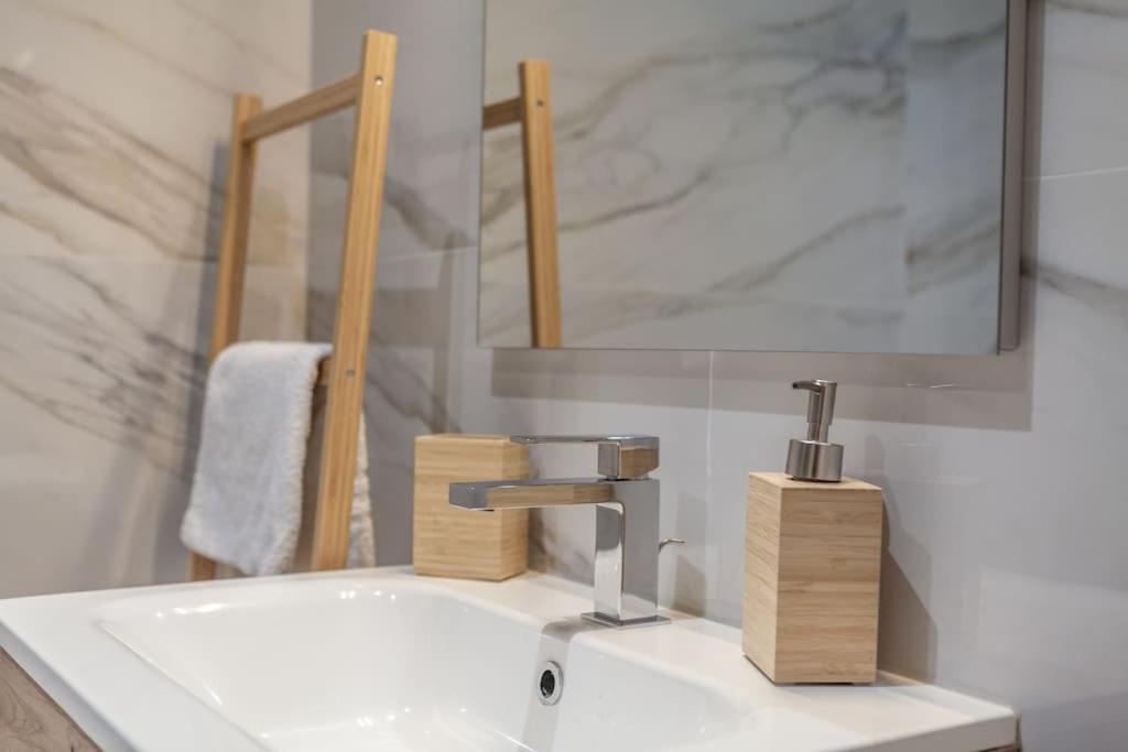 Appartamento Domus 124, Elegant Comfort With Parking *