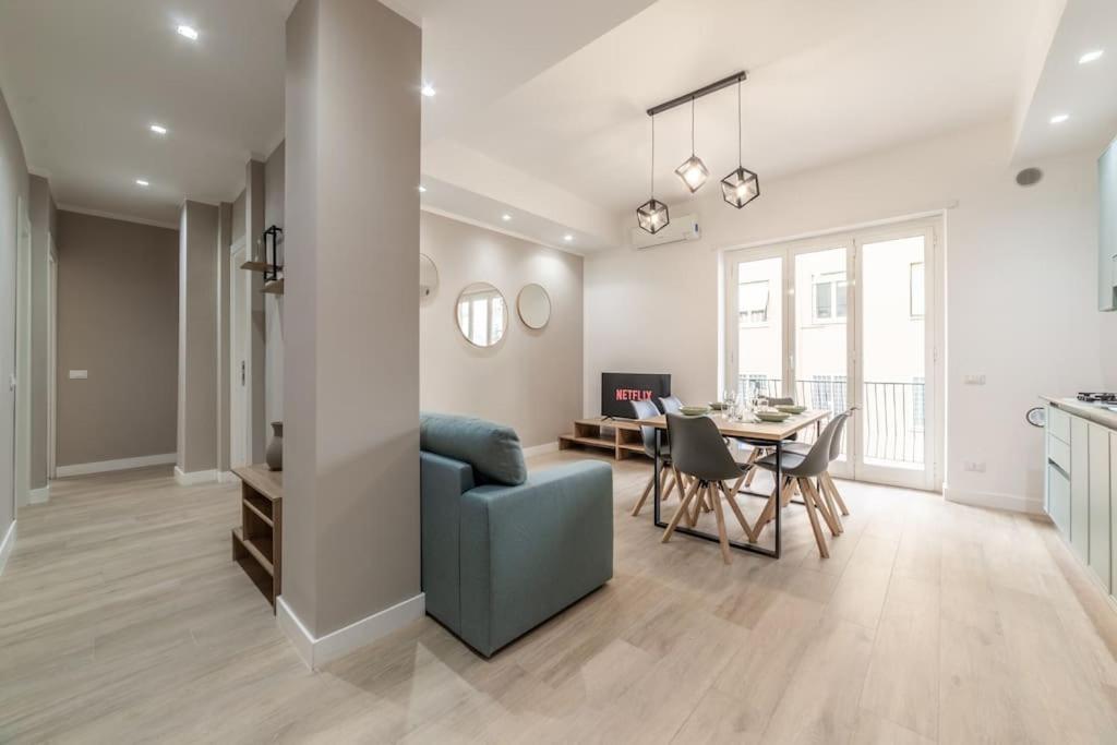 Domus 124, Elegant Comfort With Parking * Roma