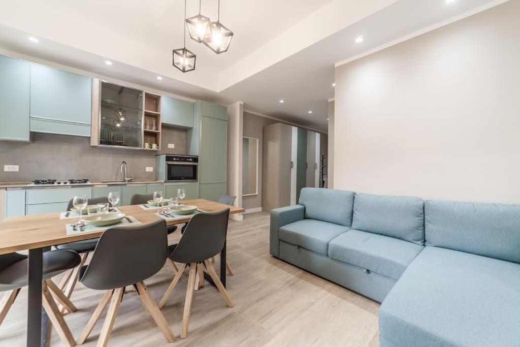 Domus 124, Elegant Comfort With Parking Appartamento