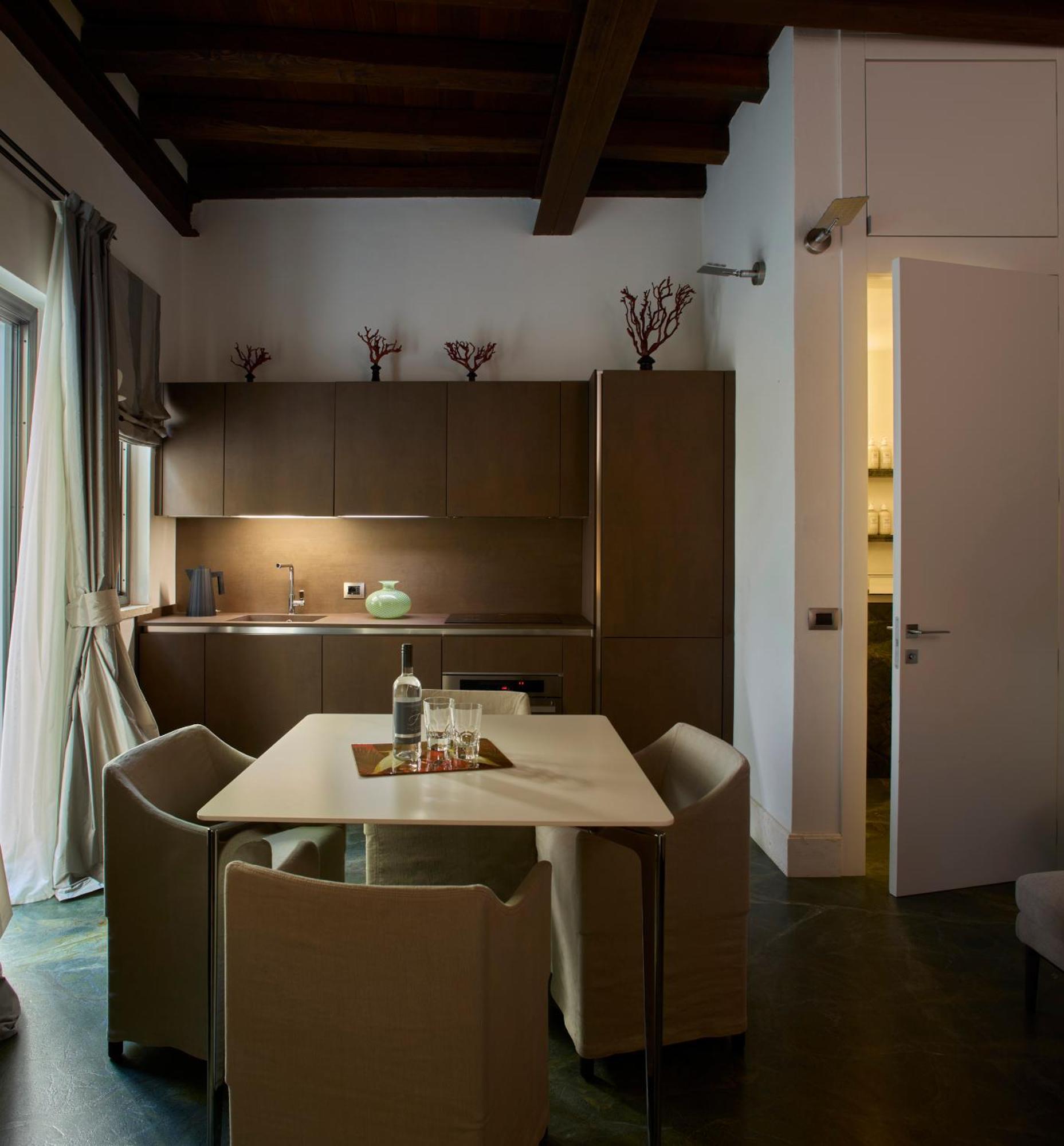 Aparthotel Palazzo Delle Pietre - Luxury Roma