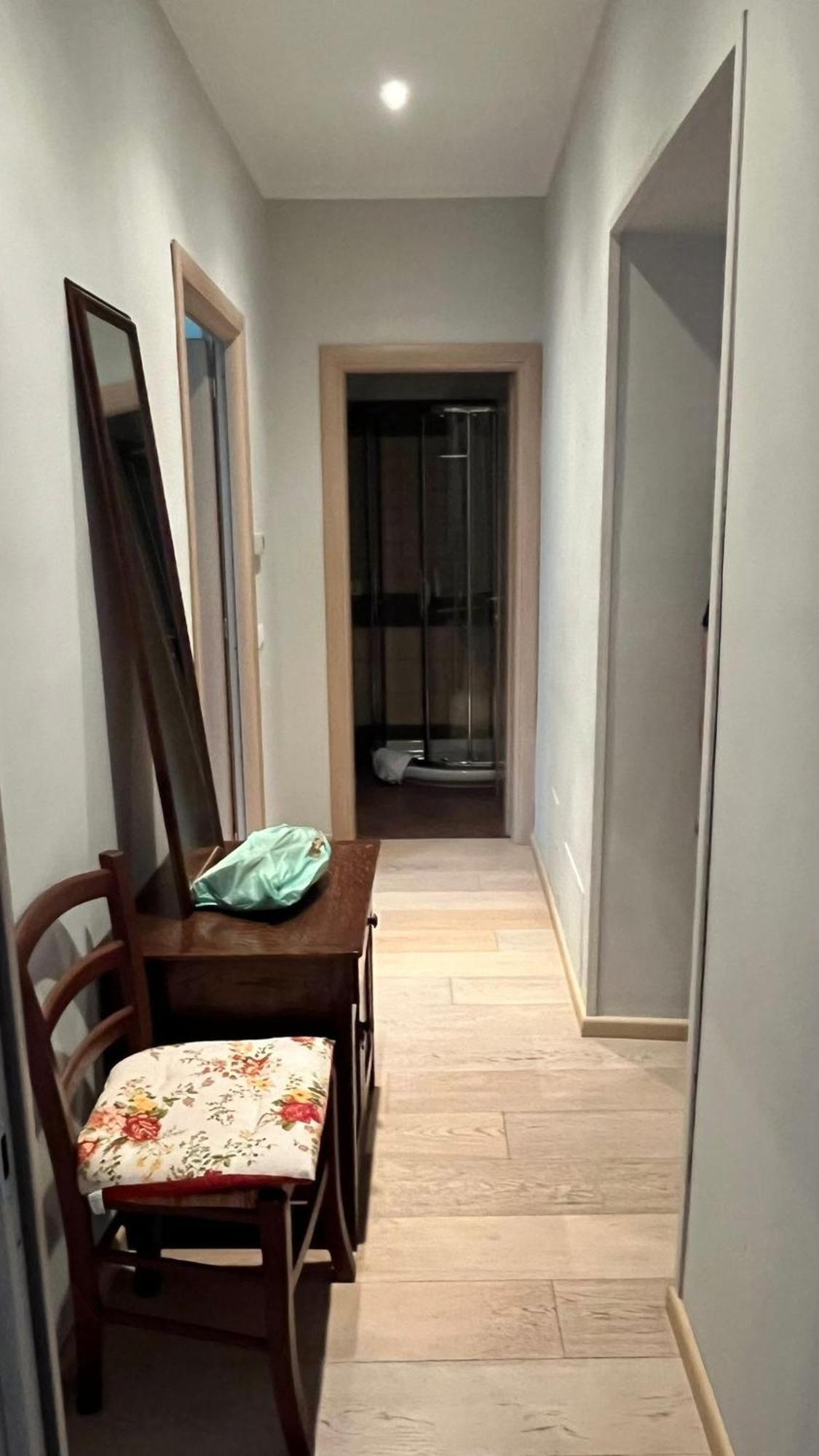 Apartment Flat 75 Sqm Sleeps 4 Popehs Rom