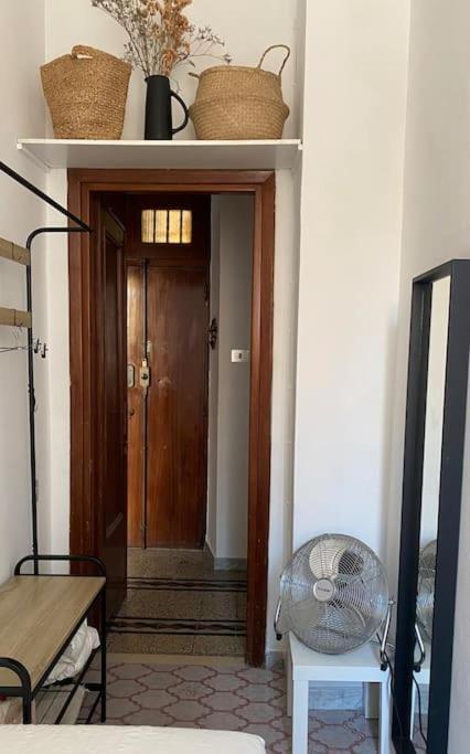 Cosy And Stylish In A Lively Area Of Leilighet