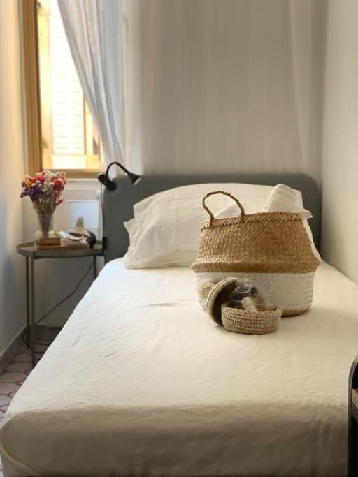 Cosy And Stylish In A Lively Area Of Roma