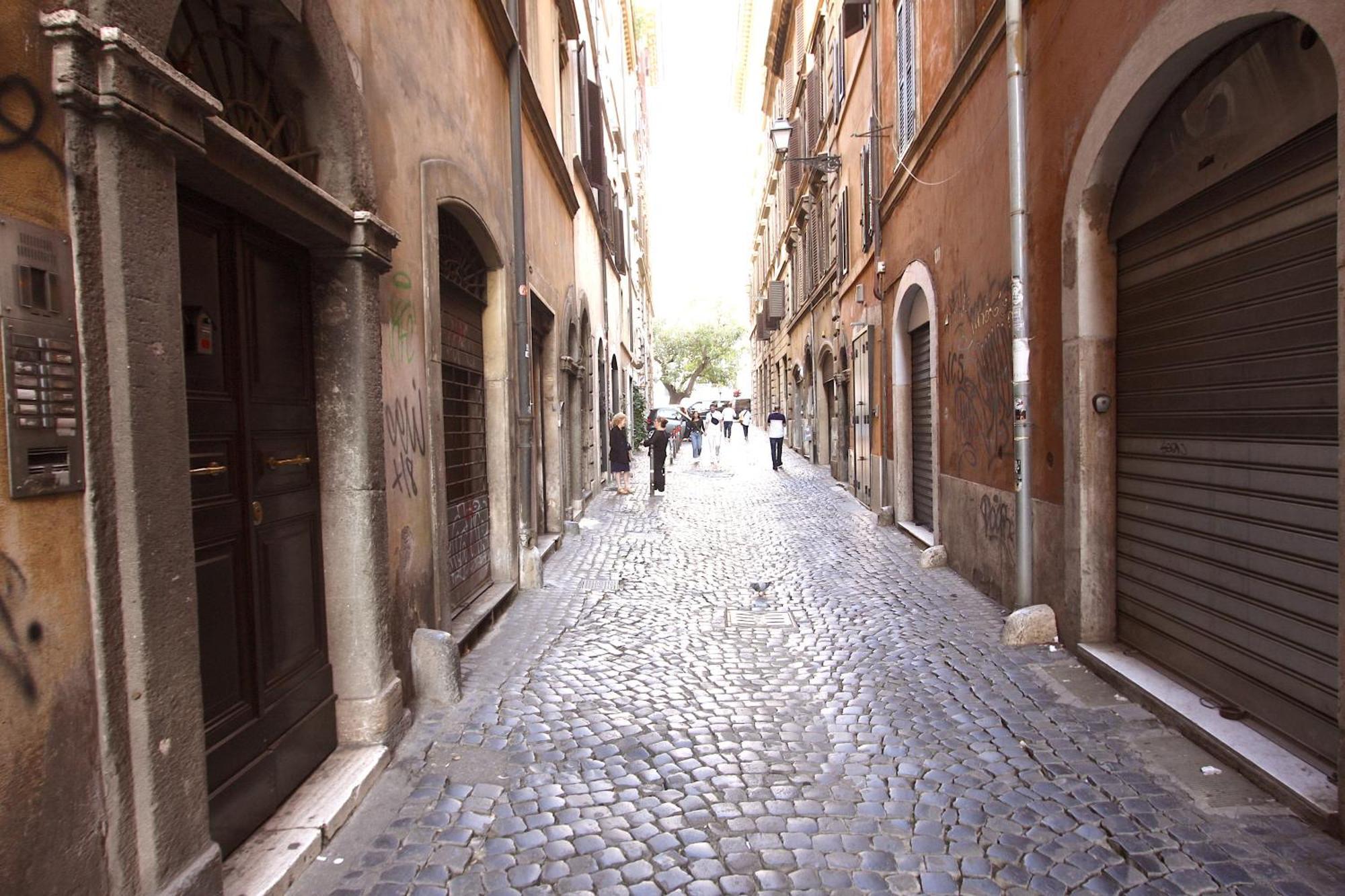 Lovely In Campo De Fiori *