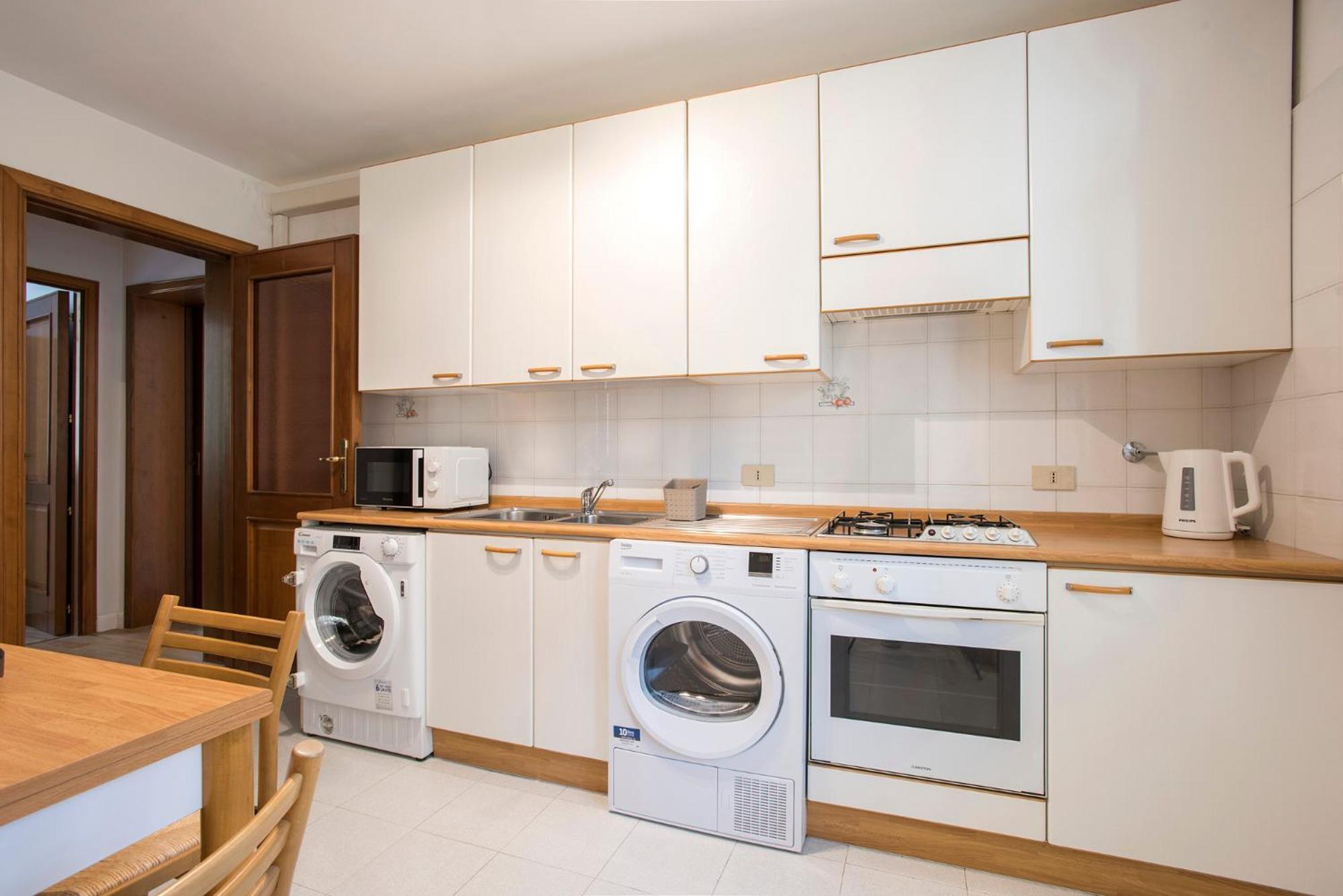Casa Marchese Lucia * Roma