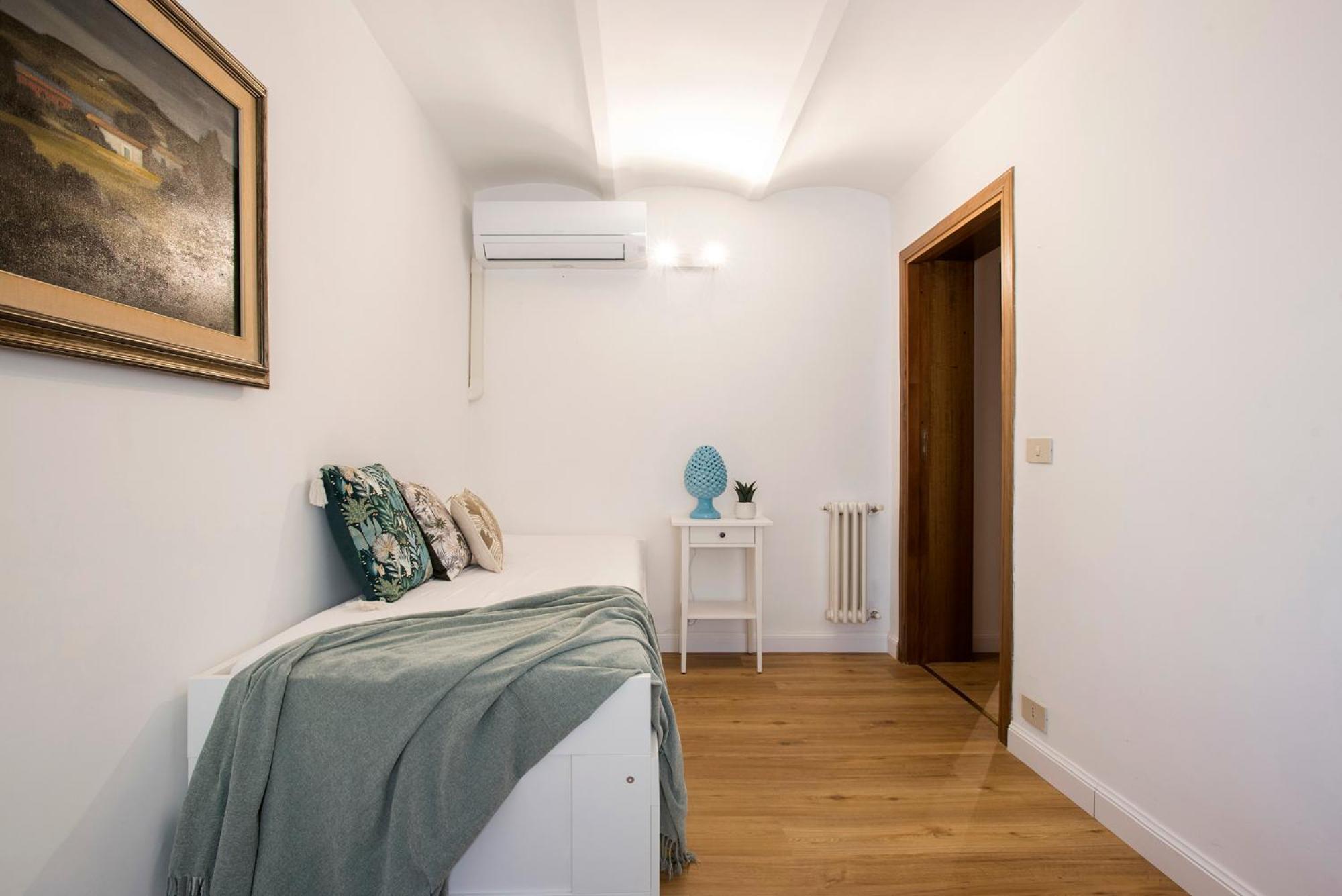 Casa Marchese Lucia * Roma