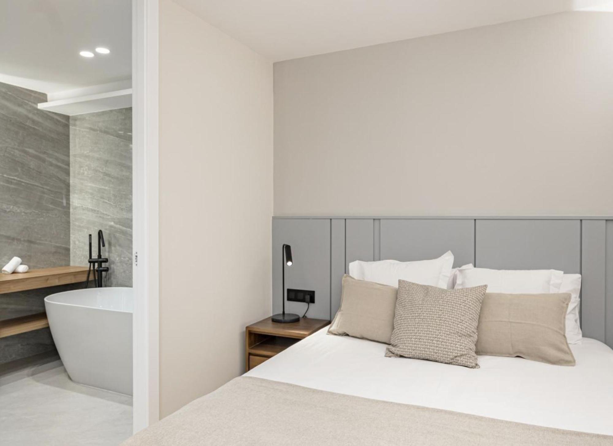Cosy And Stylish In A Lively Area Of *
