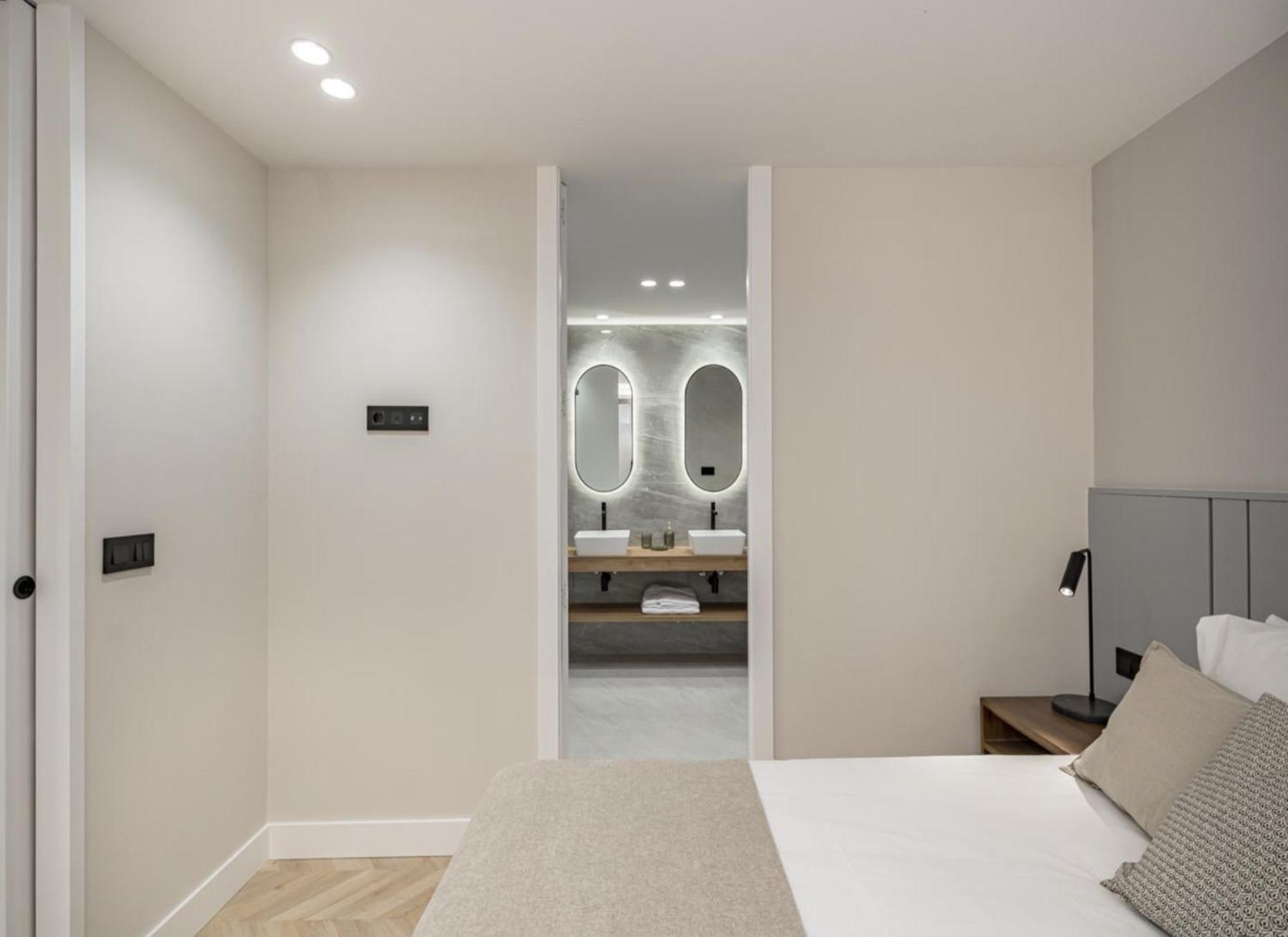 Cosy And Stylish In A Lively Area Of * Roma