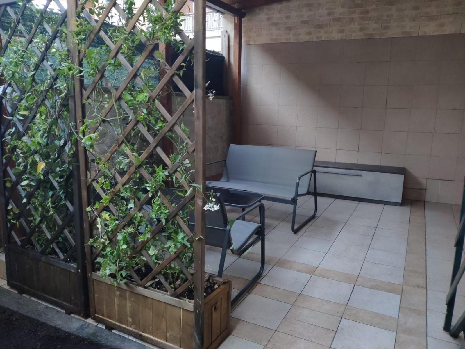 Casa de hóspedes Deluxe With Private Kitchen And Garden - Close To Metro C *