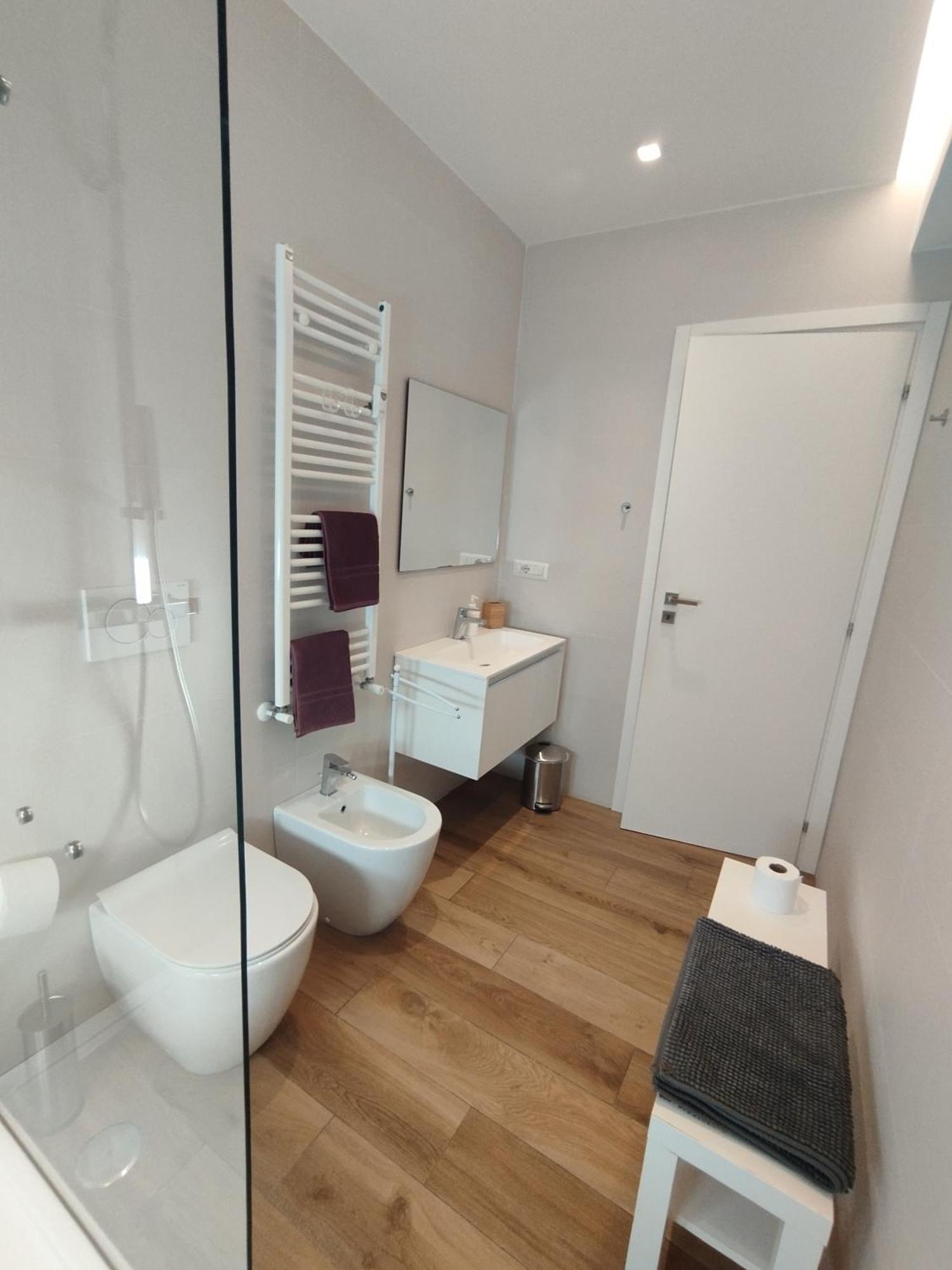 L' Interno 22
