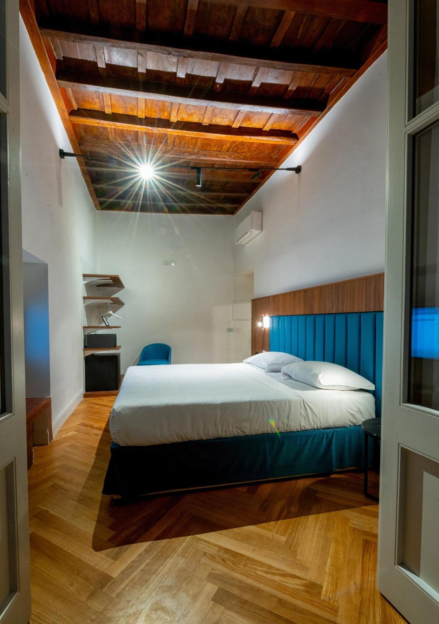 Abruzzi Hotell