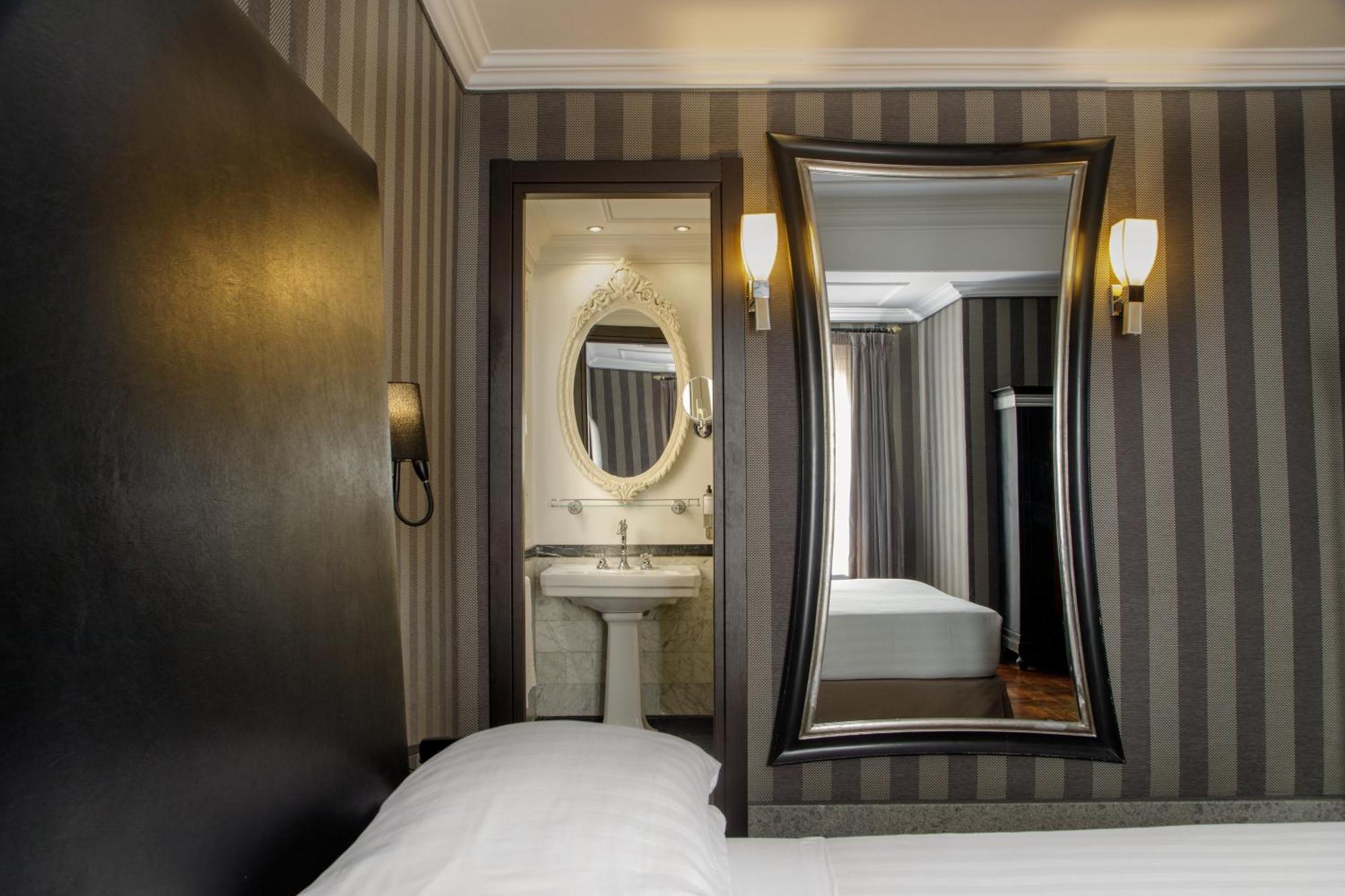 Royal Court Hotell