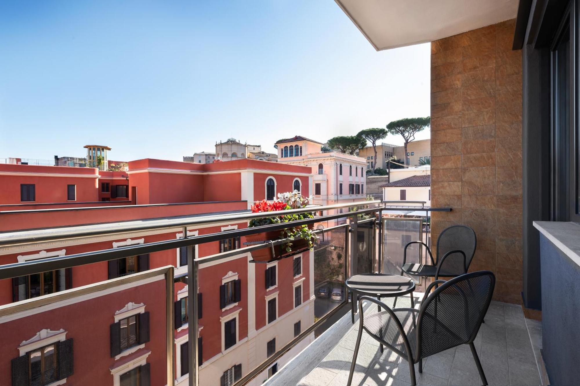Hotel The Spring House Vatican, Tapestry Collection By Hilton