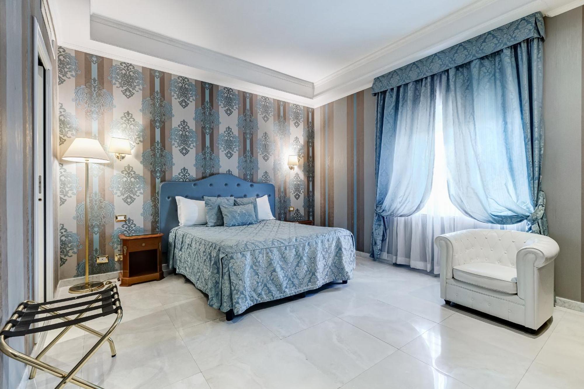 Navona Queen Rooftop Gasthof 2*