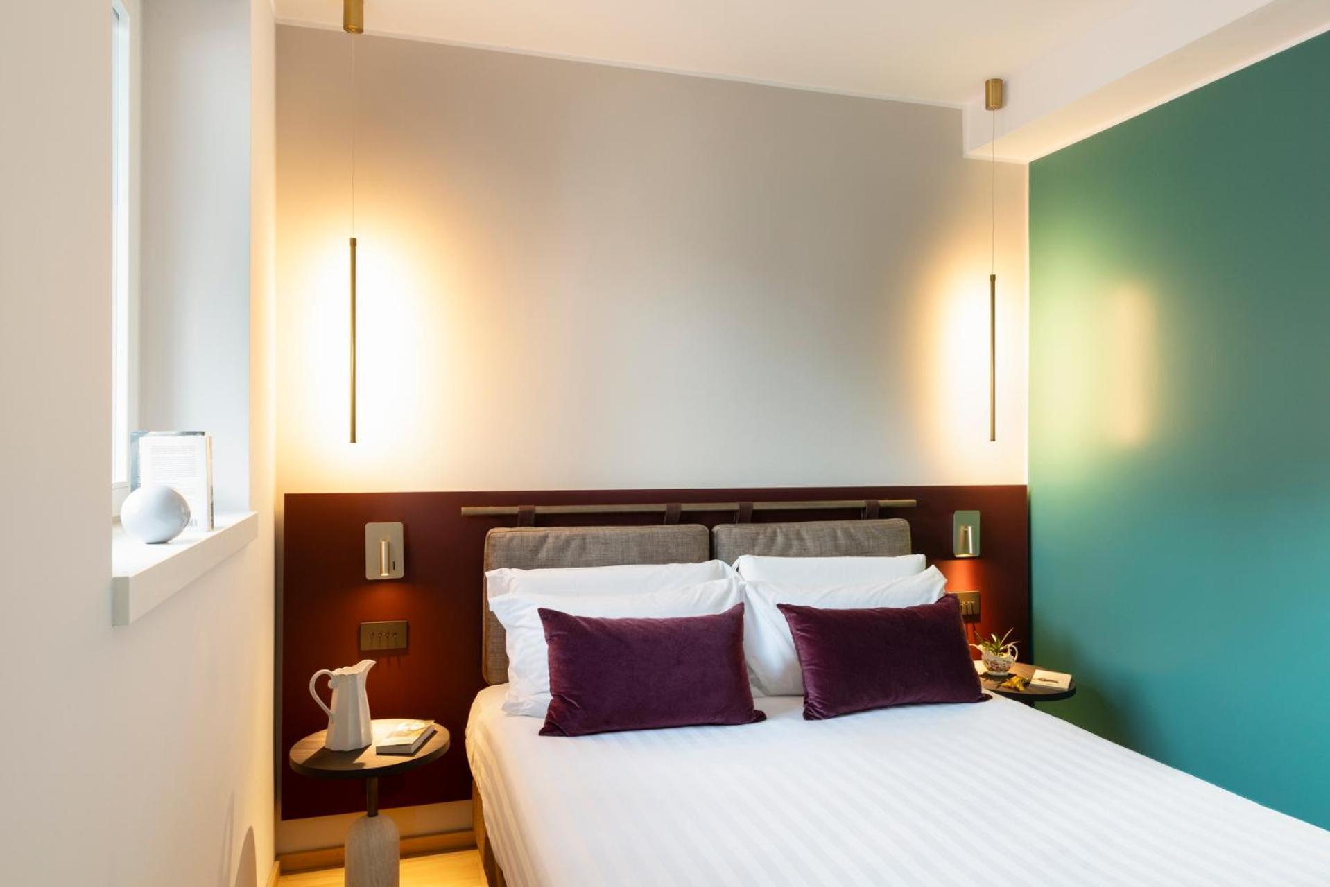 Adoro Hotel 4*